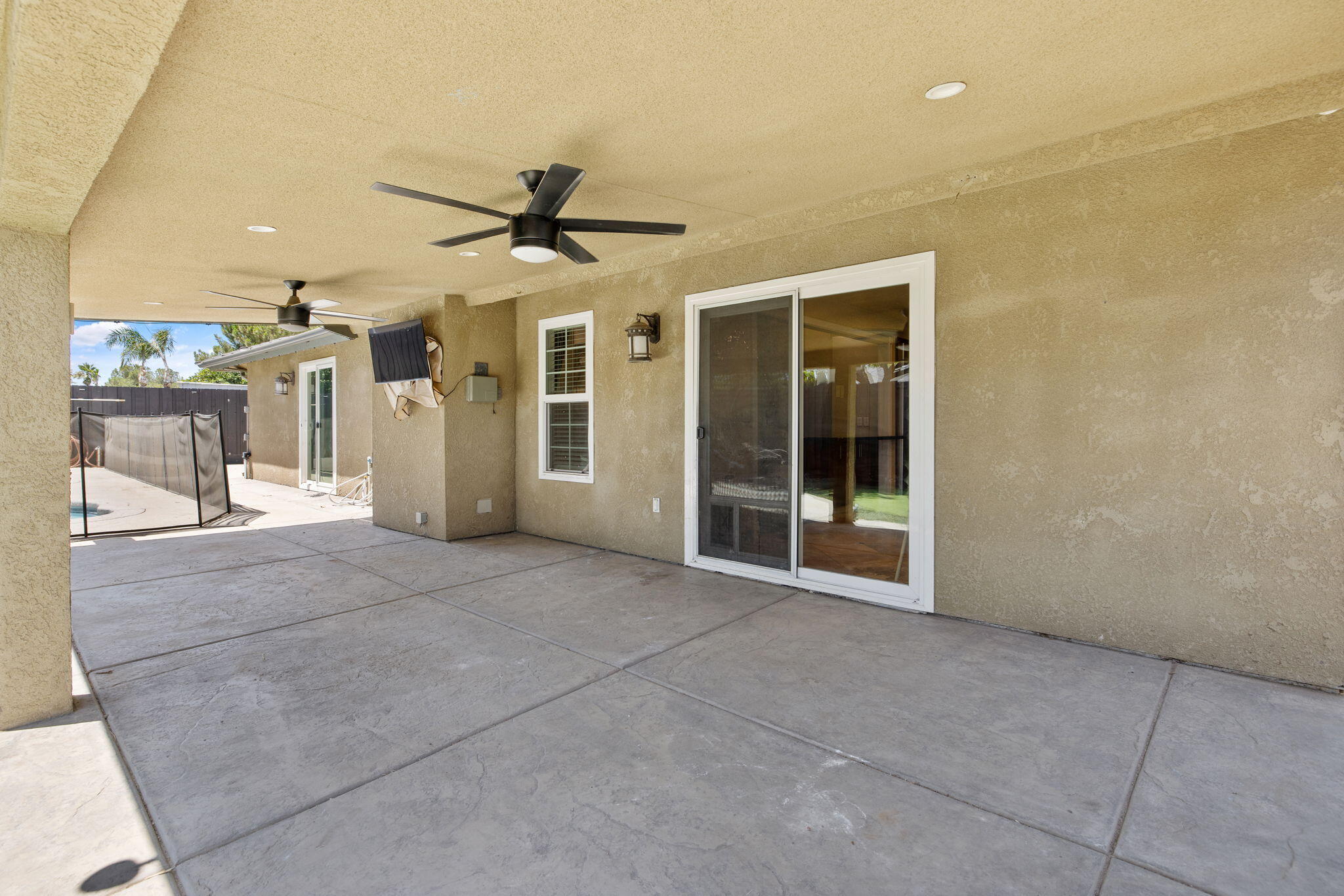 2175 Beechwood Ct, Hanford, CA 93230