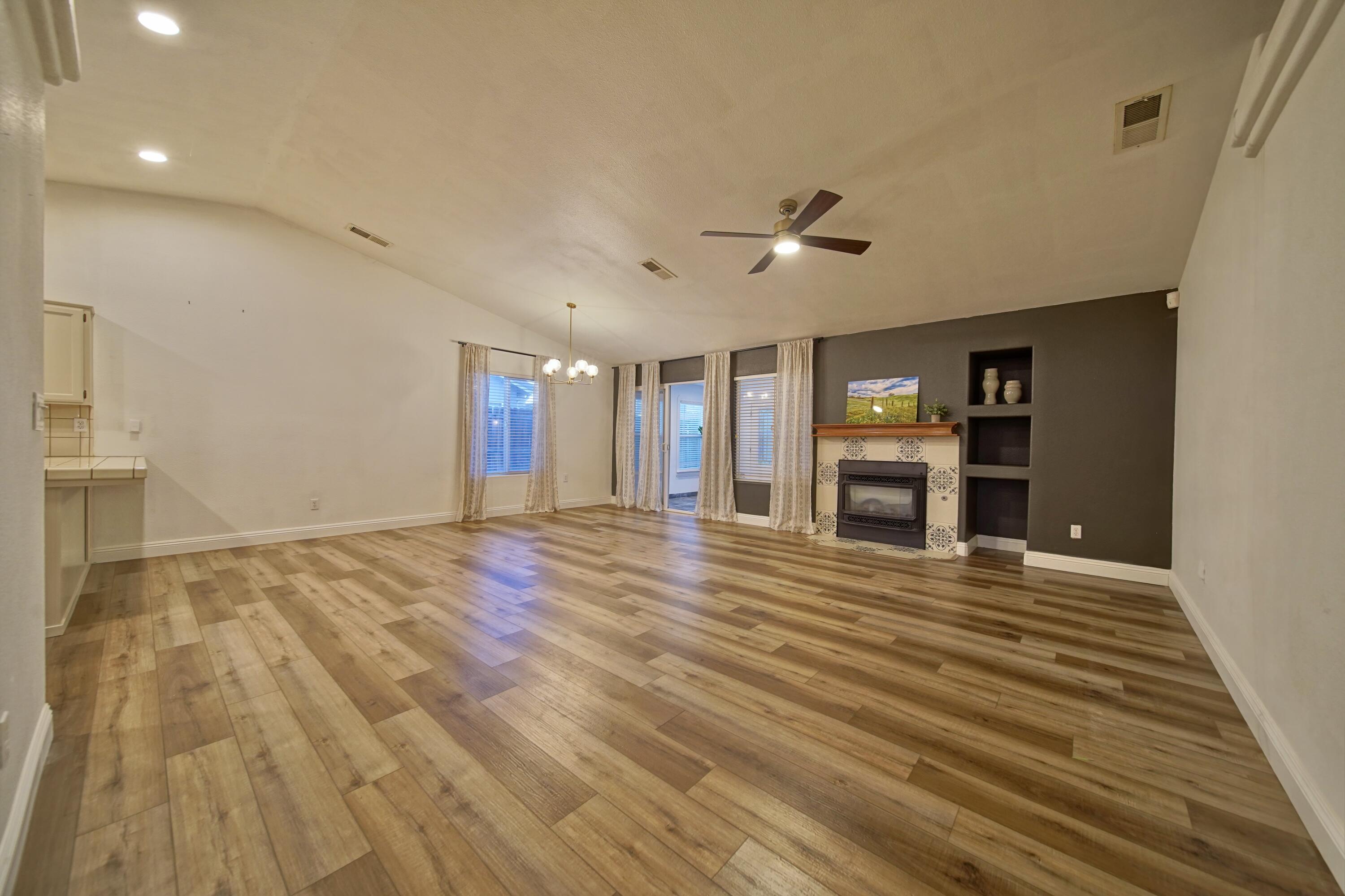 1312 N York St, Porterville, CA 93257