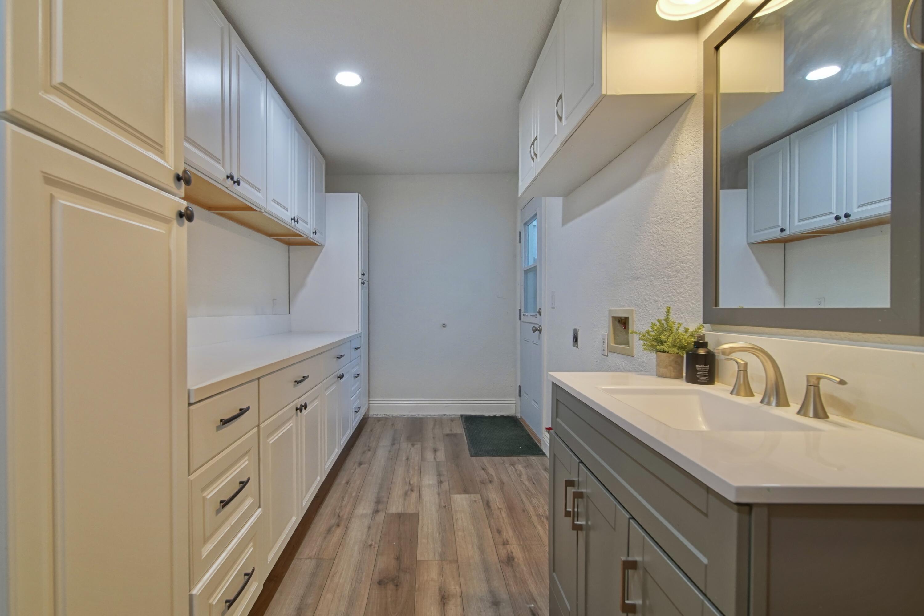 1312 N York St, Porterville, CA 93257