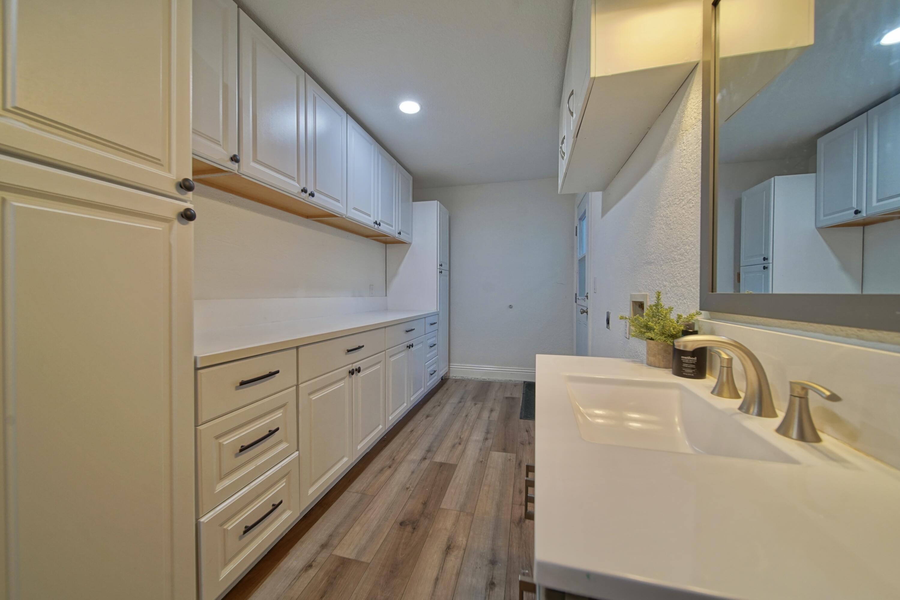1312 N York St, Porterville, CA 93257