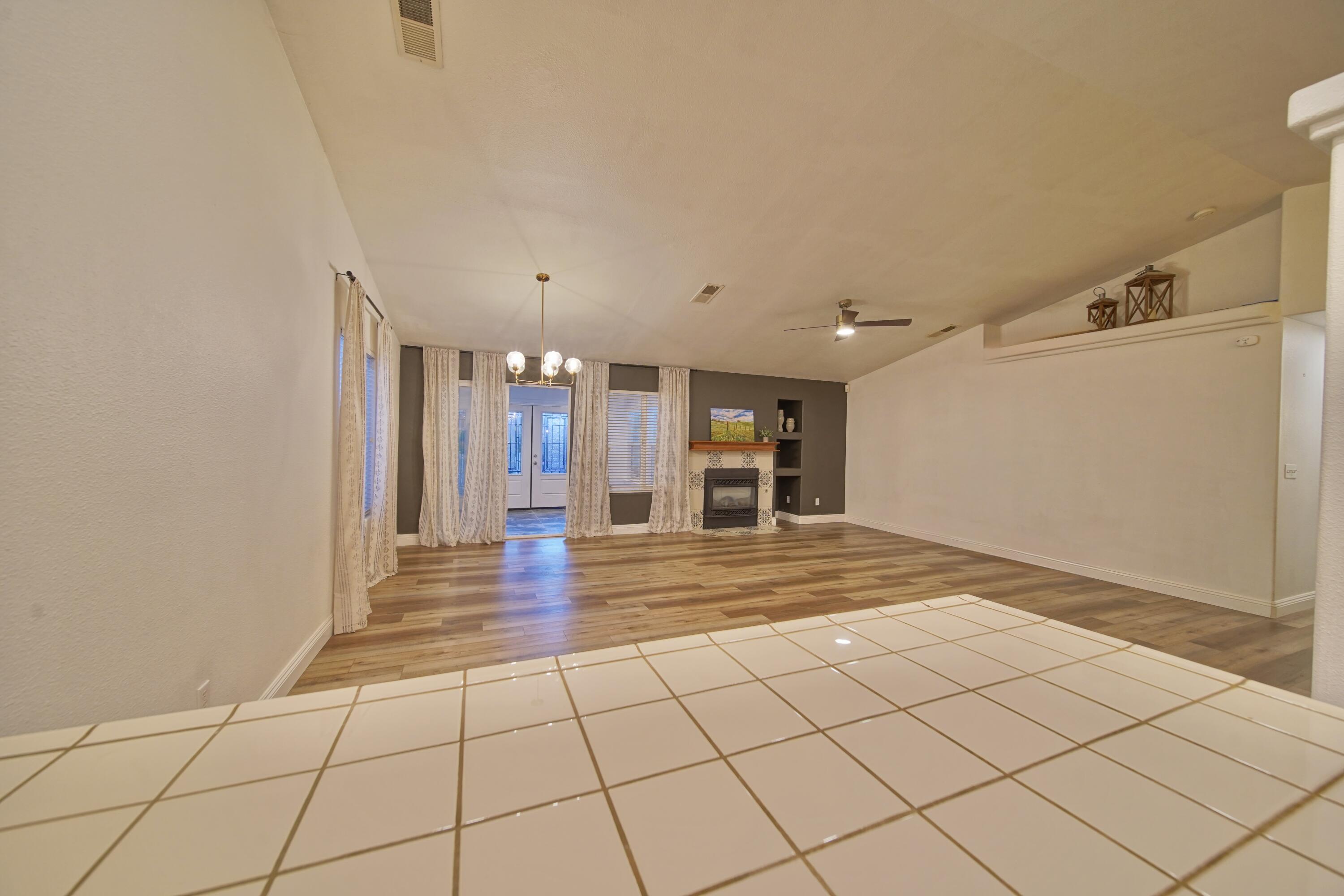 1312 N York St, Porterville, CA 93257