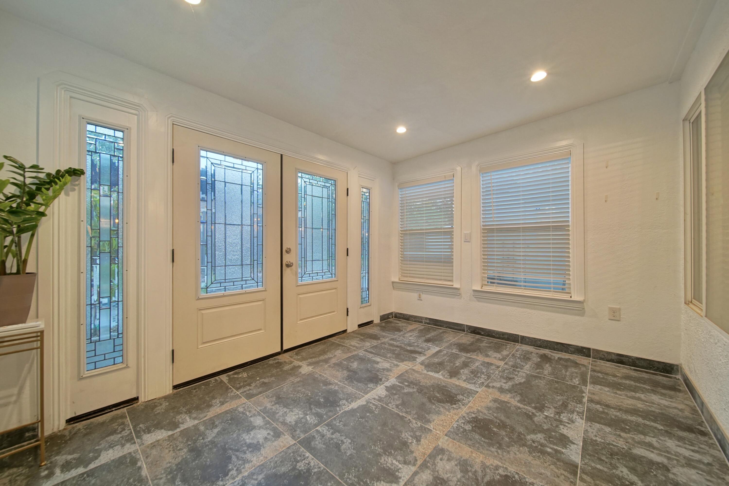1312 N York St, Porterville, CA 93257