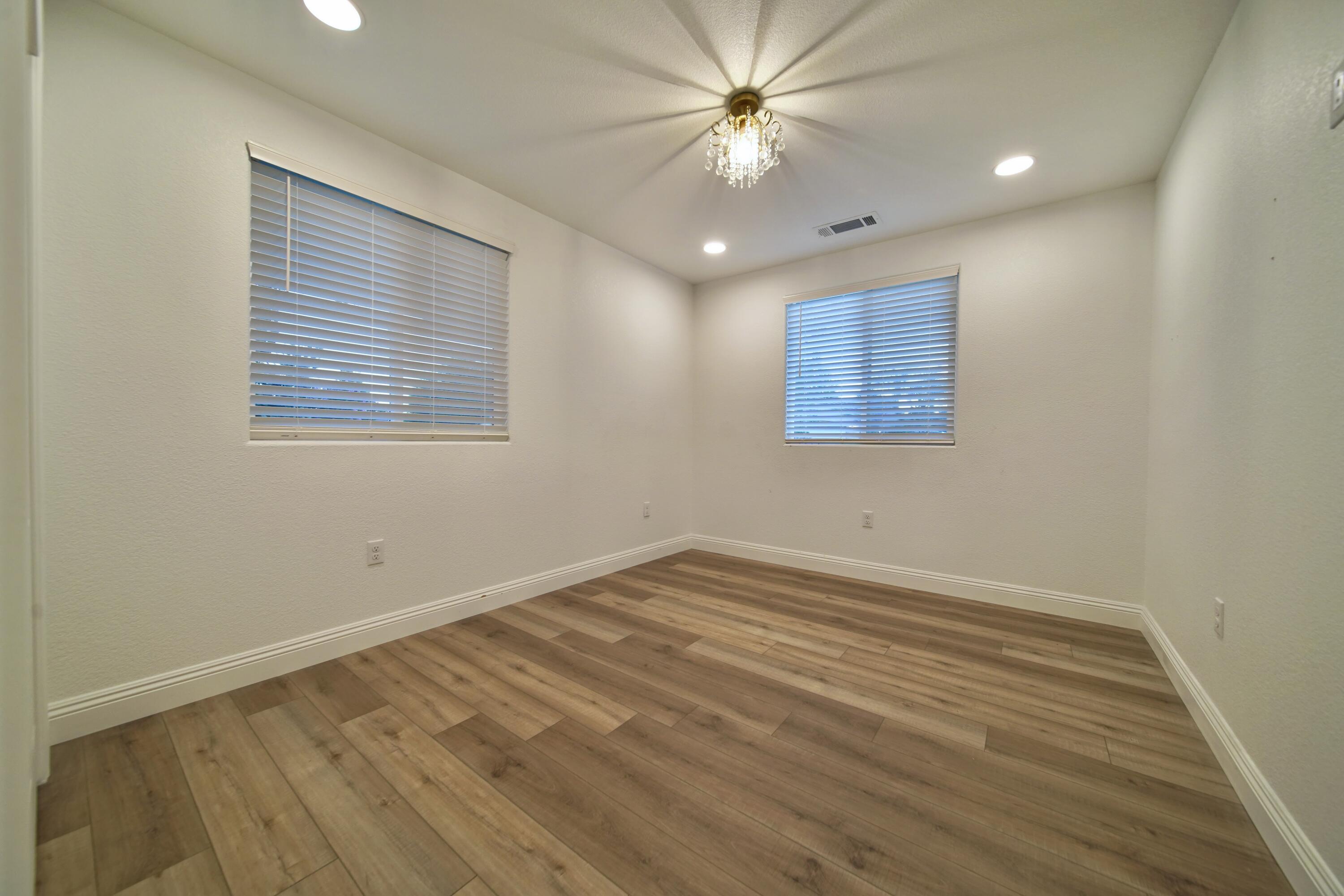 1312 N York St, Porterville, CA 93257