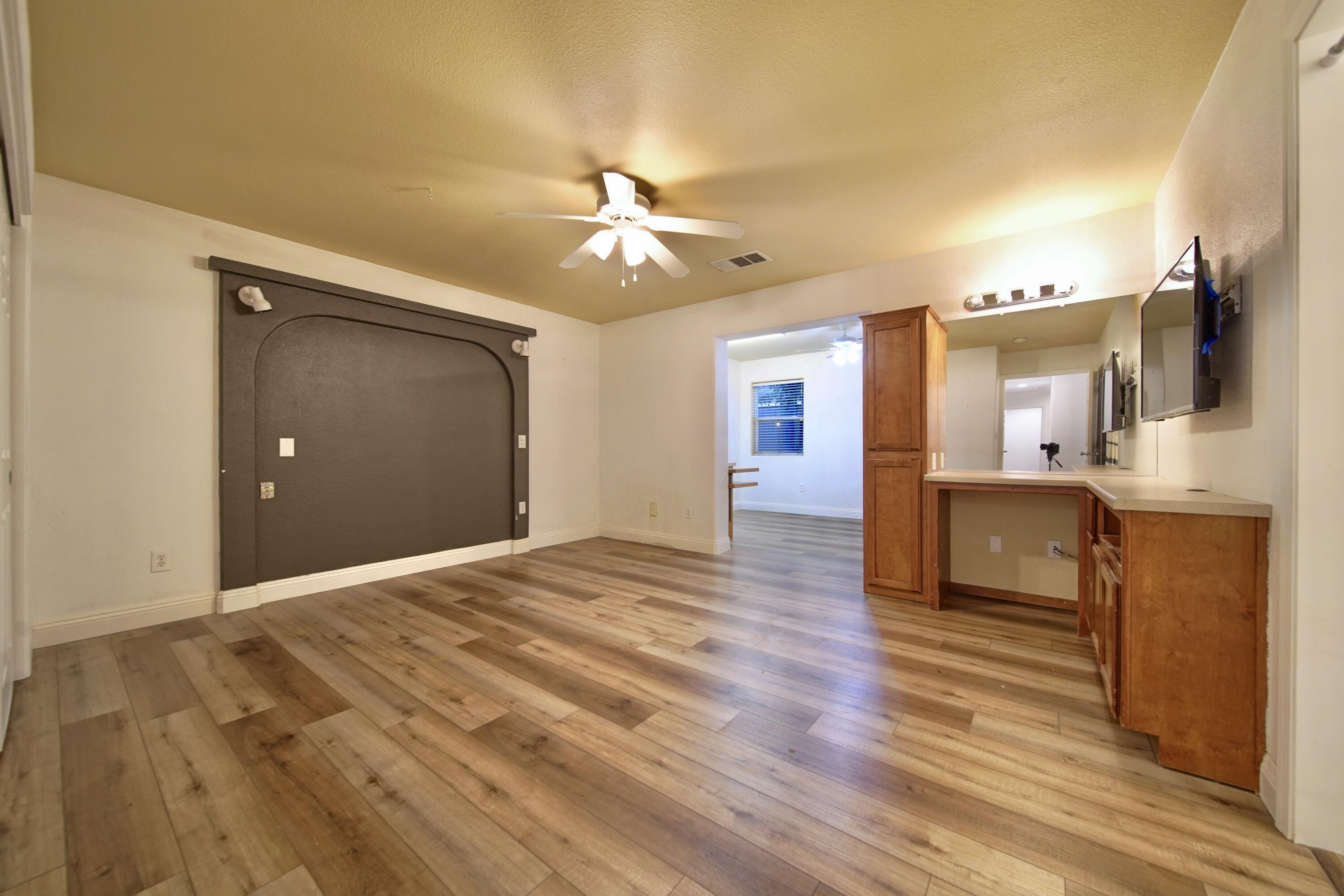 1312 N York St, Porterville, CA 93257