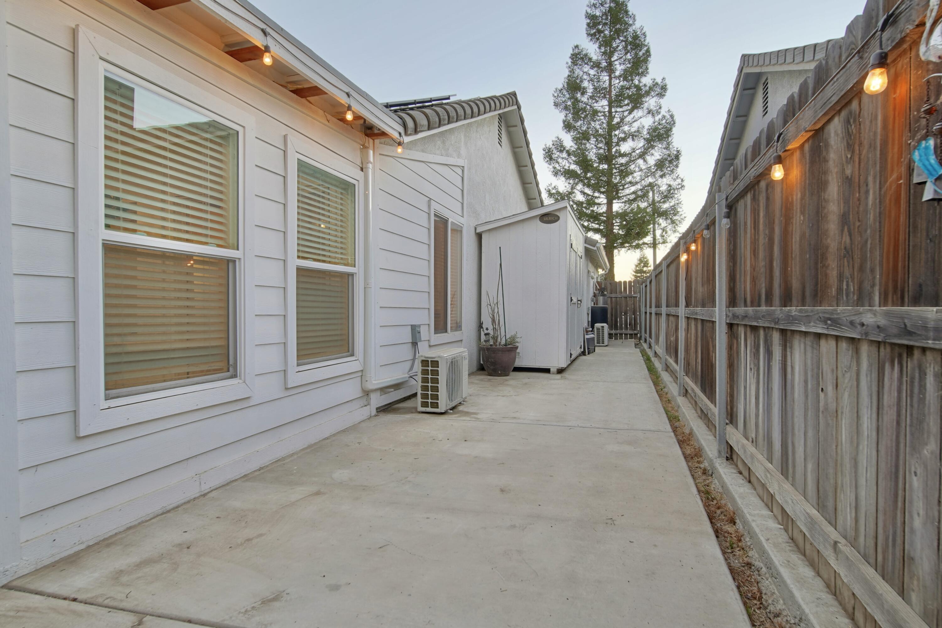 1312 N York St, Porterville, CA 93257