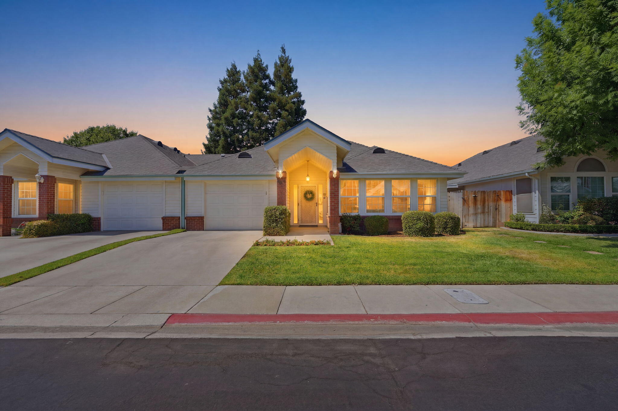 1646 E Morningstar Ln, Fresno, CA 93720