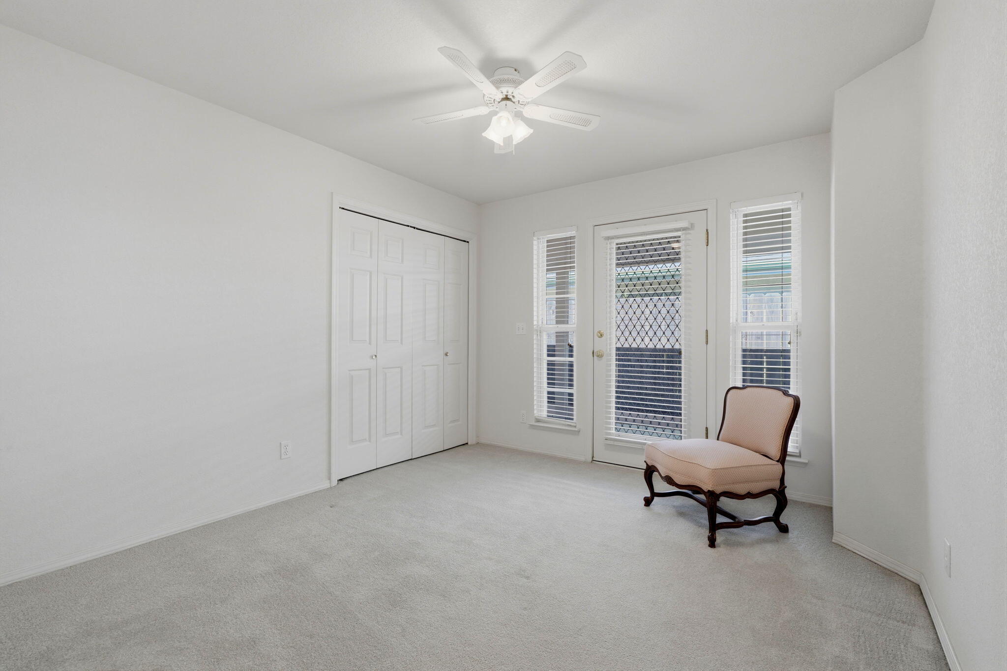 1646 E Morningstar Ln, Fresno, CA 93720