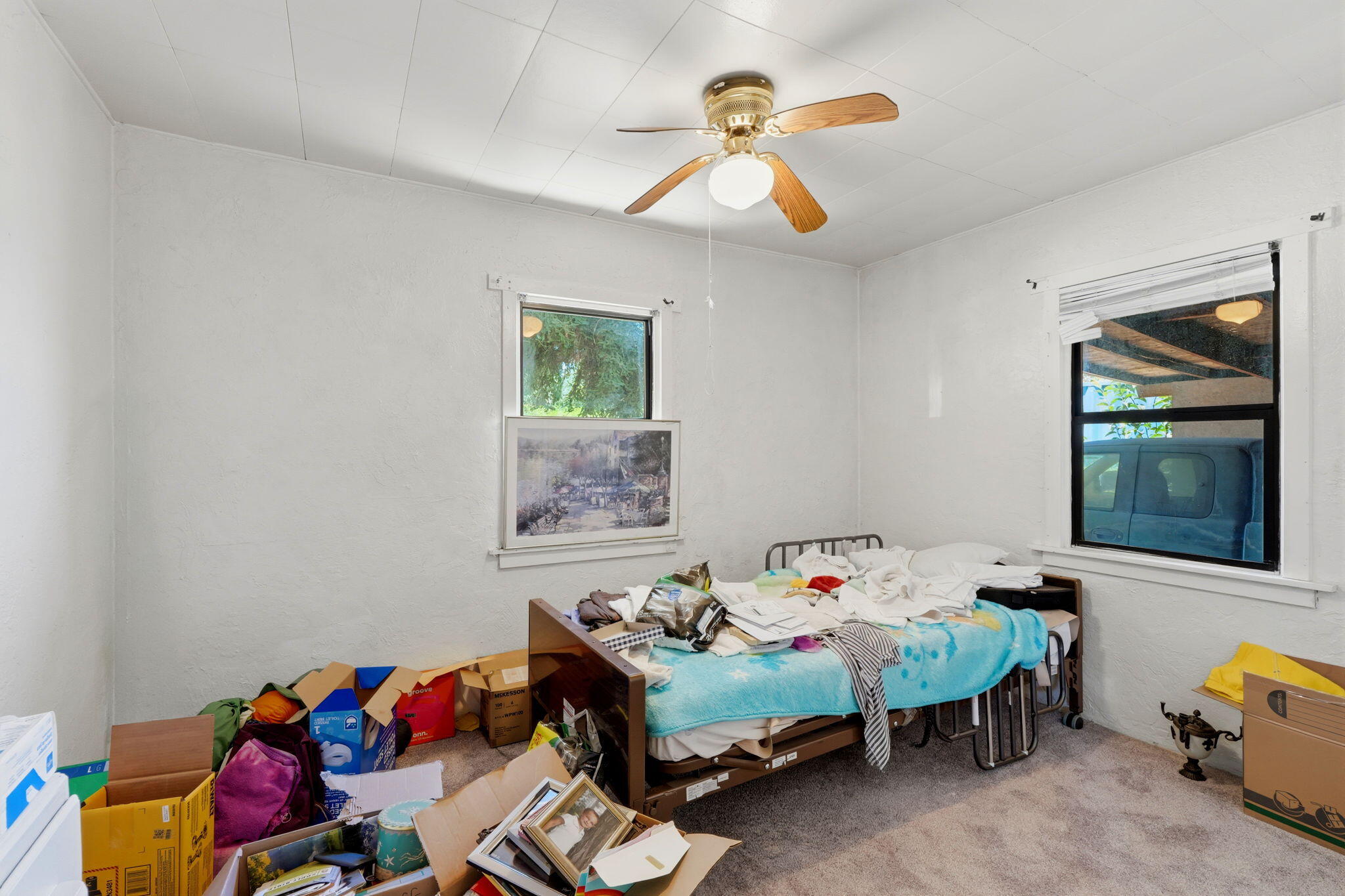 1098 N Foothill, Lindsay, CA 93247