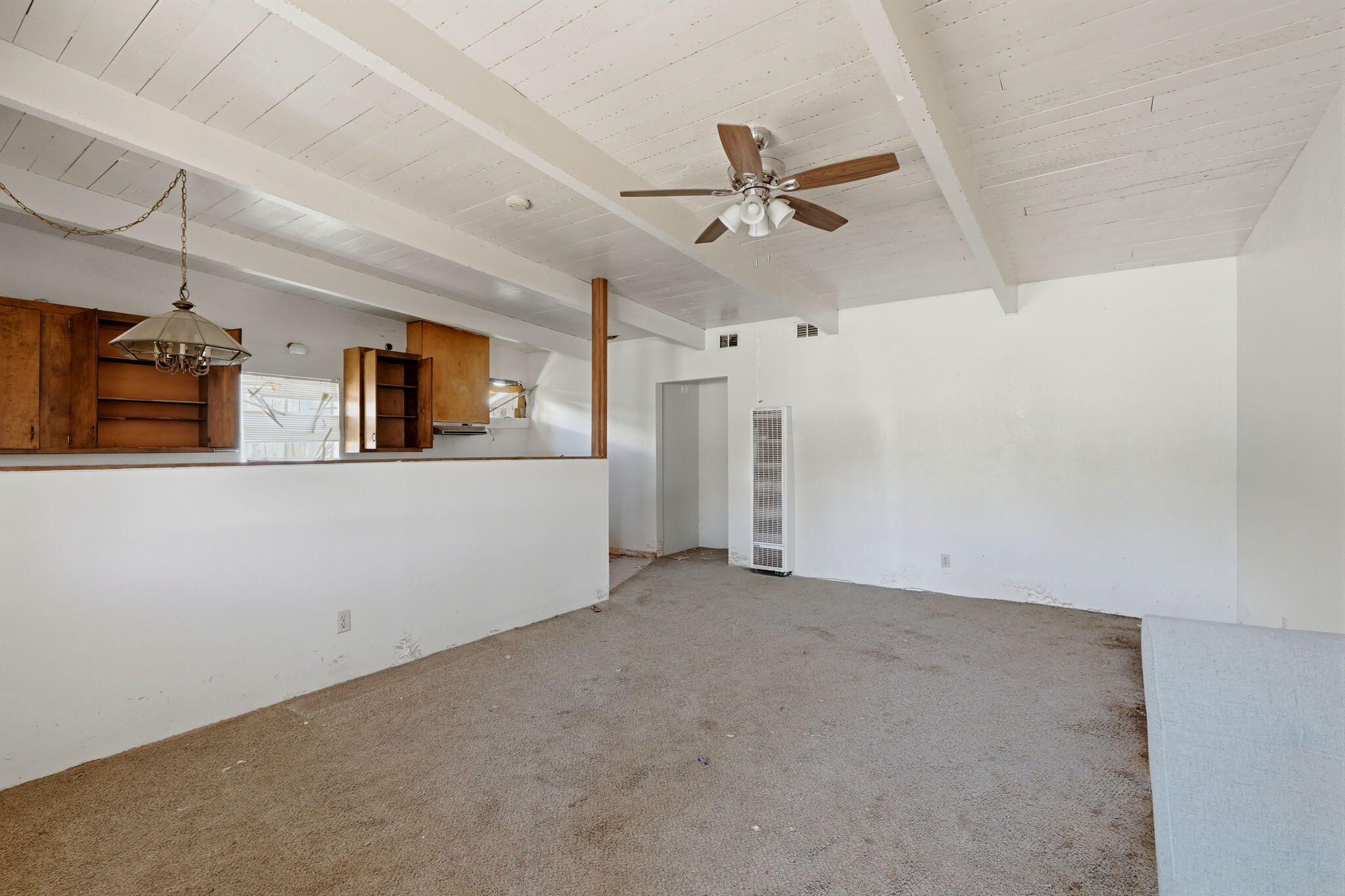 1098 N Foothill, Lindsay, CA 93247