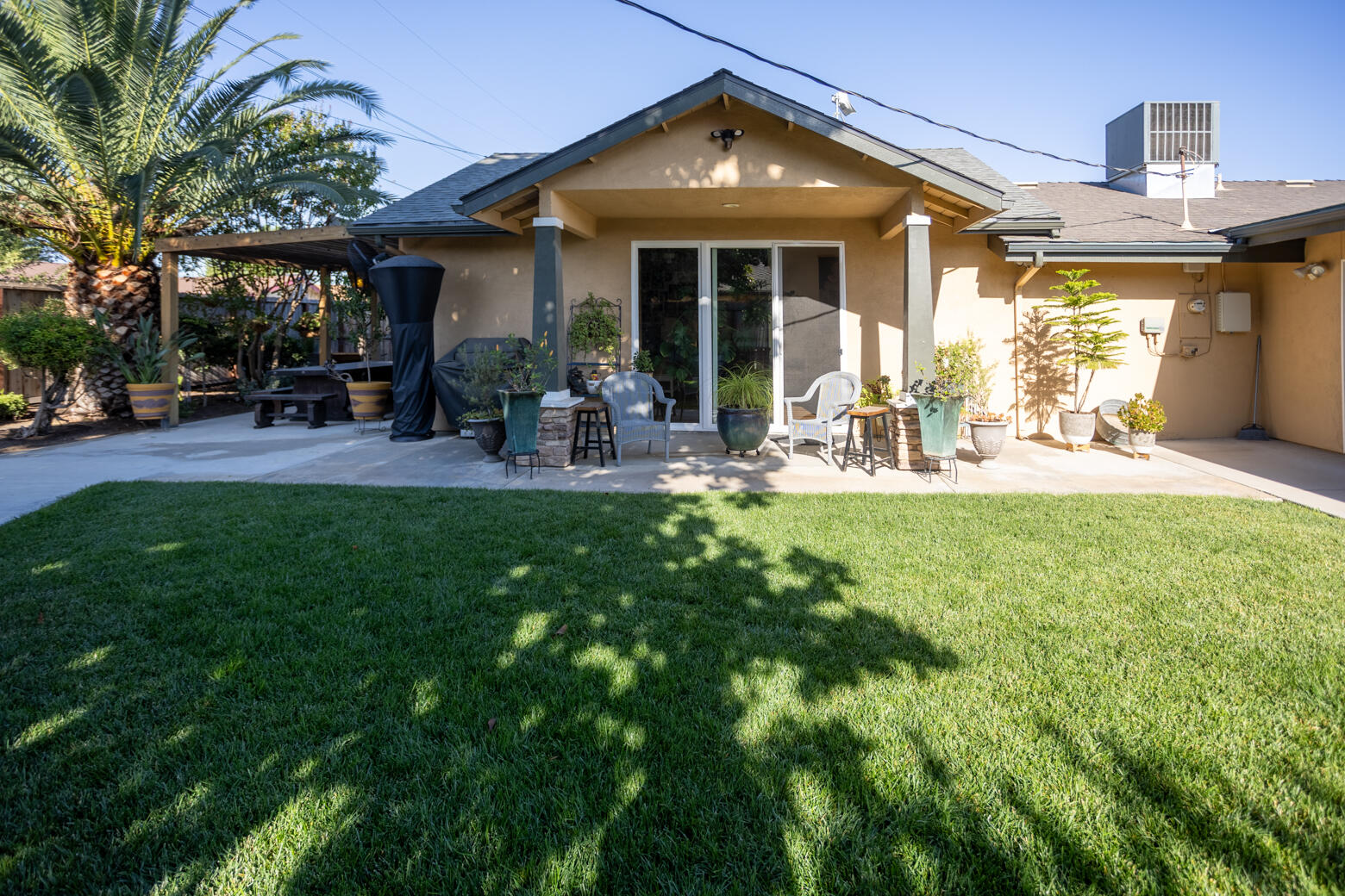 823 W Kanai Ave, Porterville, CA 93257