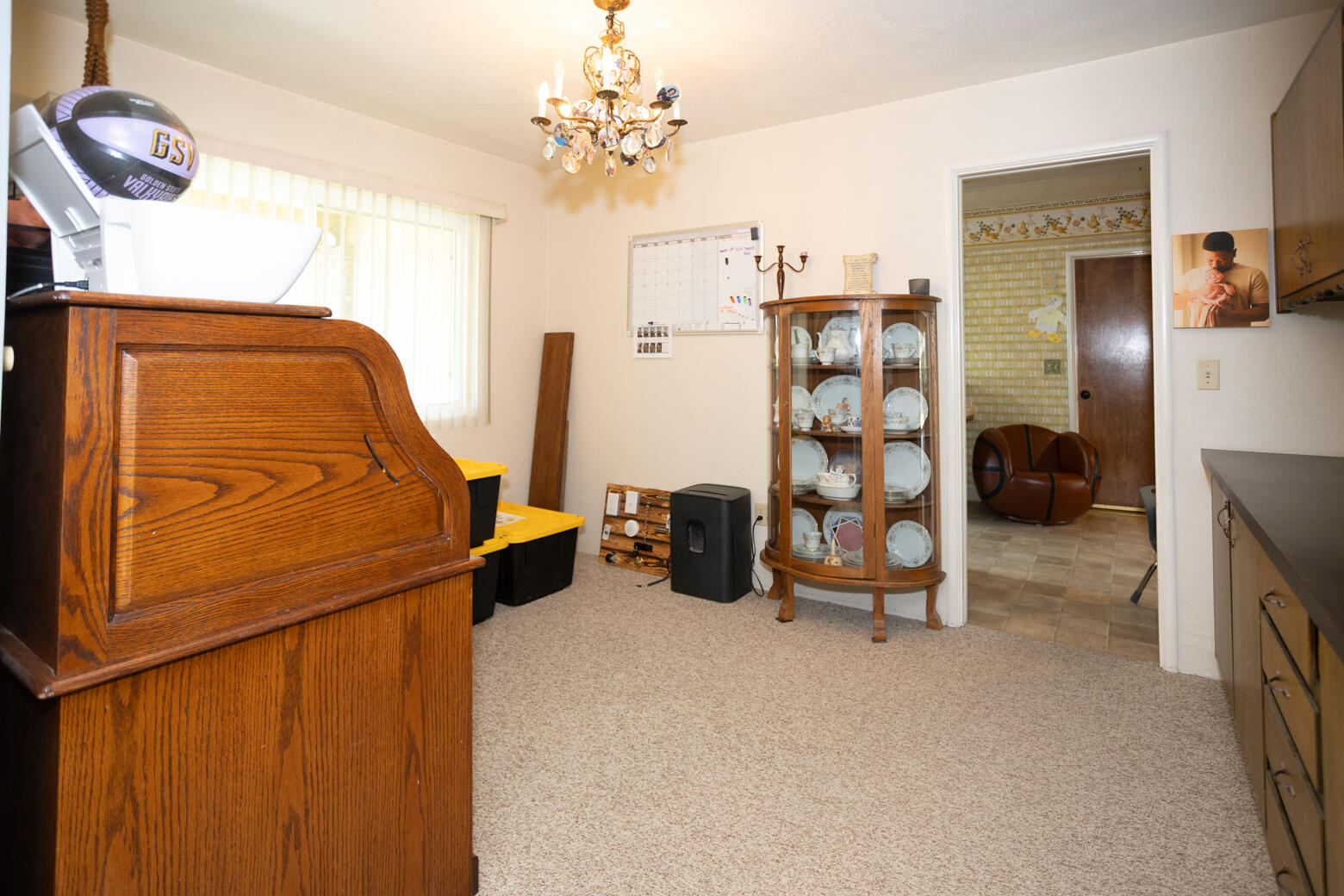 823 W Kanai Ave, Porterville, CA 93257