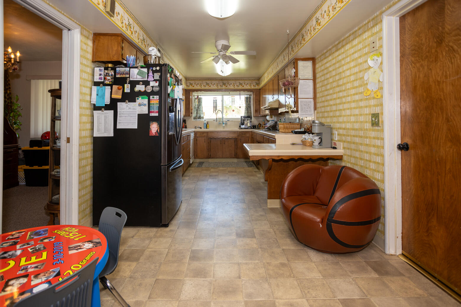823 W Kanai Ave, Porterville, CA 93257