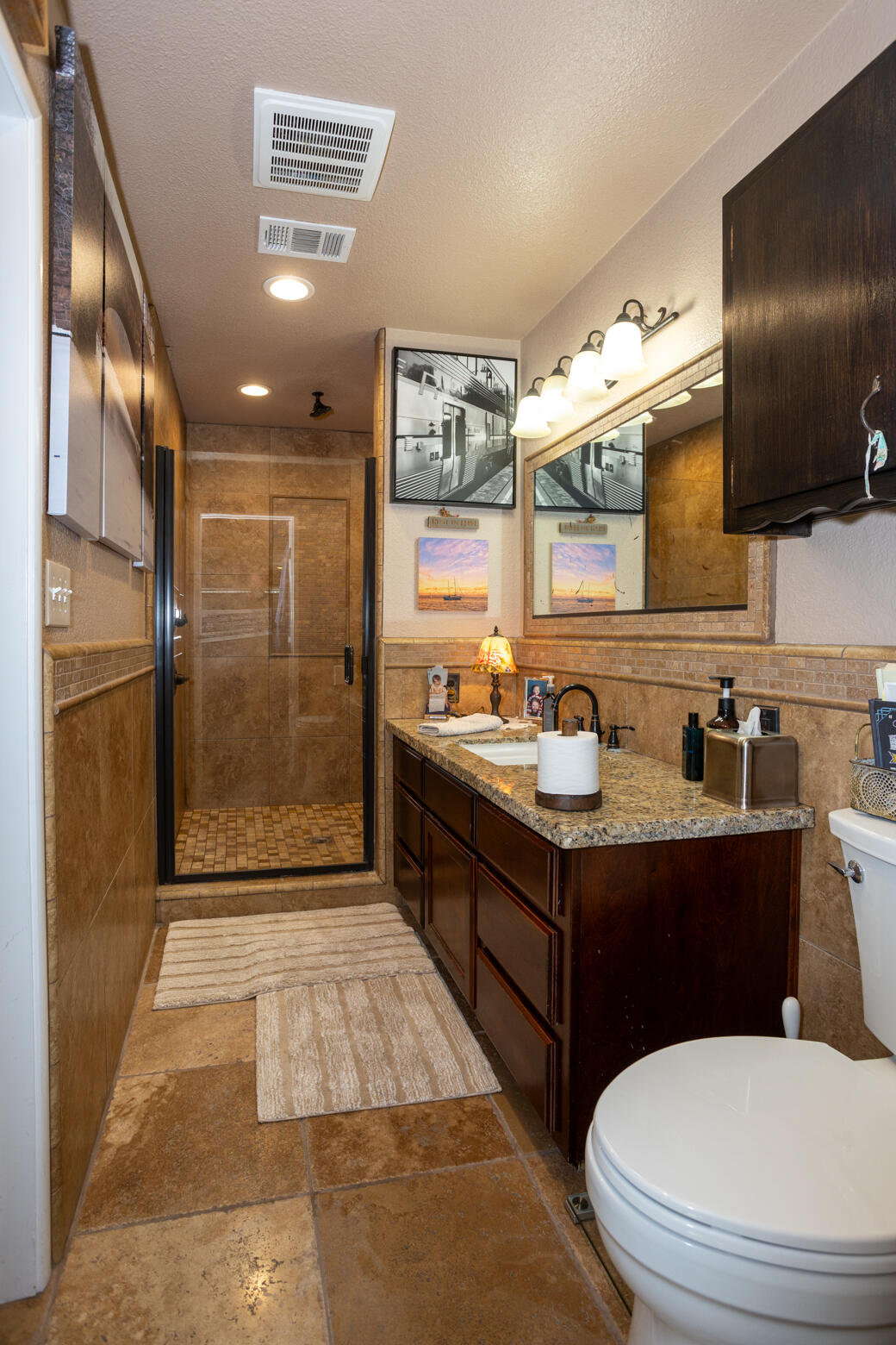 823 W Kanai Ave, Porterville, CA 93257