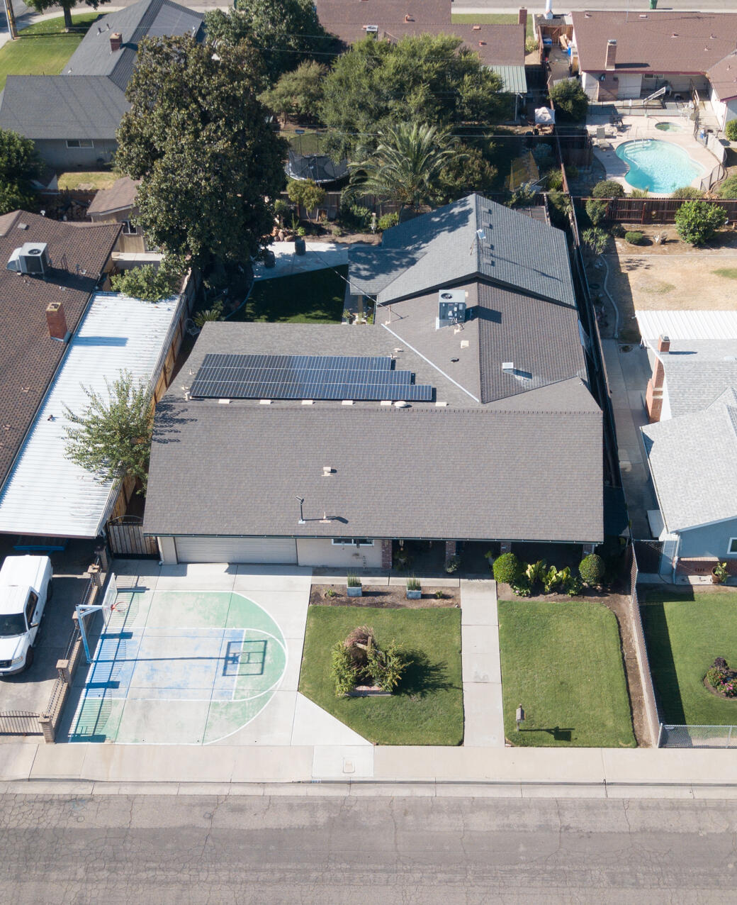 823 W Kanai Ave, Porterville, CA 93257