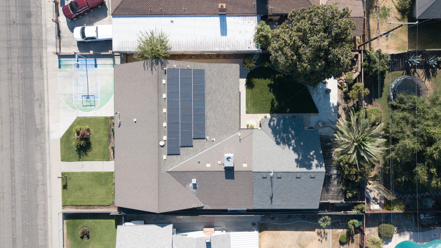 823 W Kanai Ave, Porterville, CA 93257