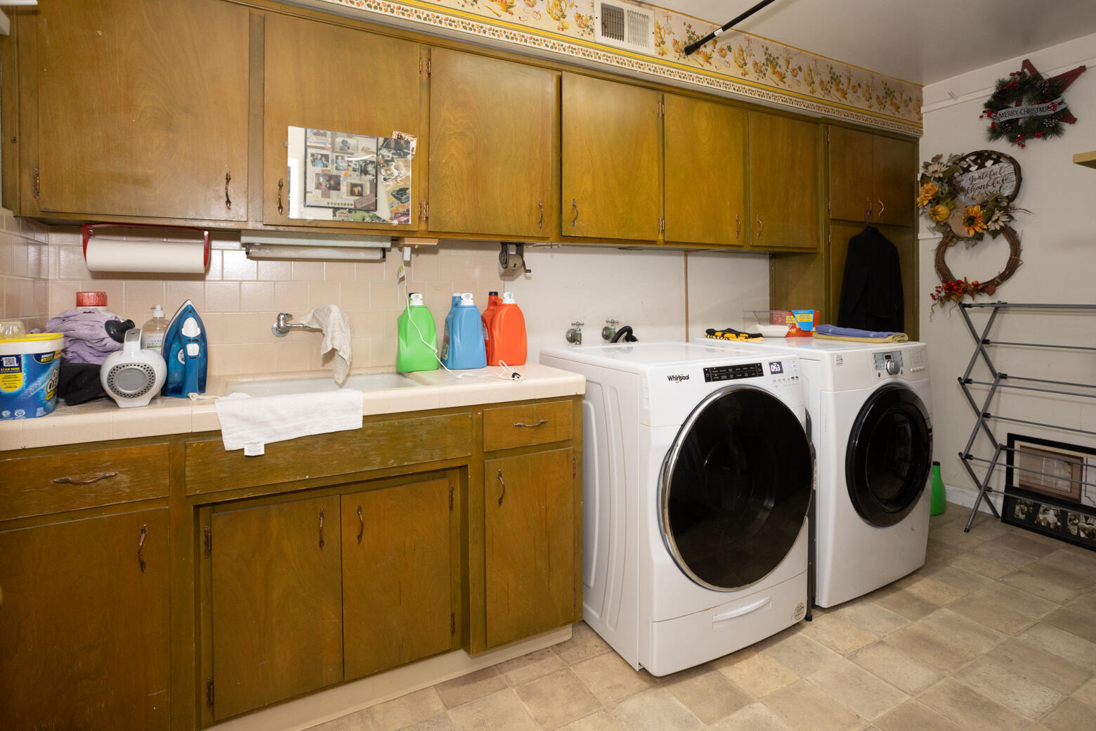 823 W Kanai Ave, Porterville, CA 93257