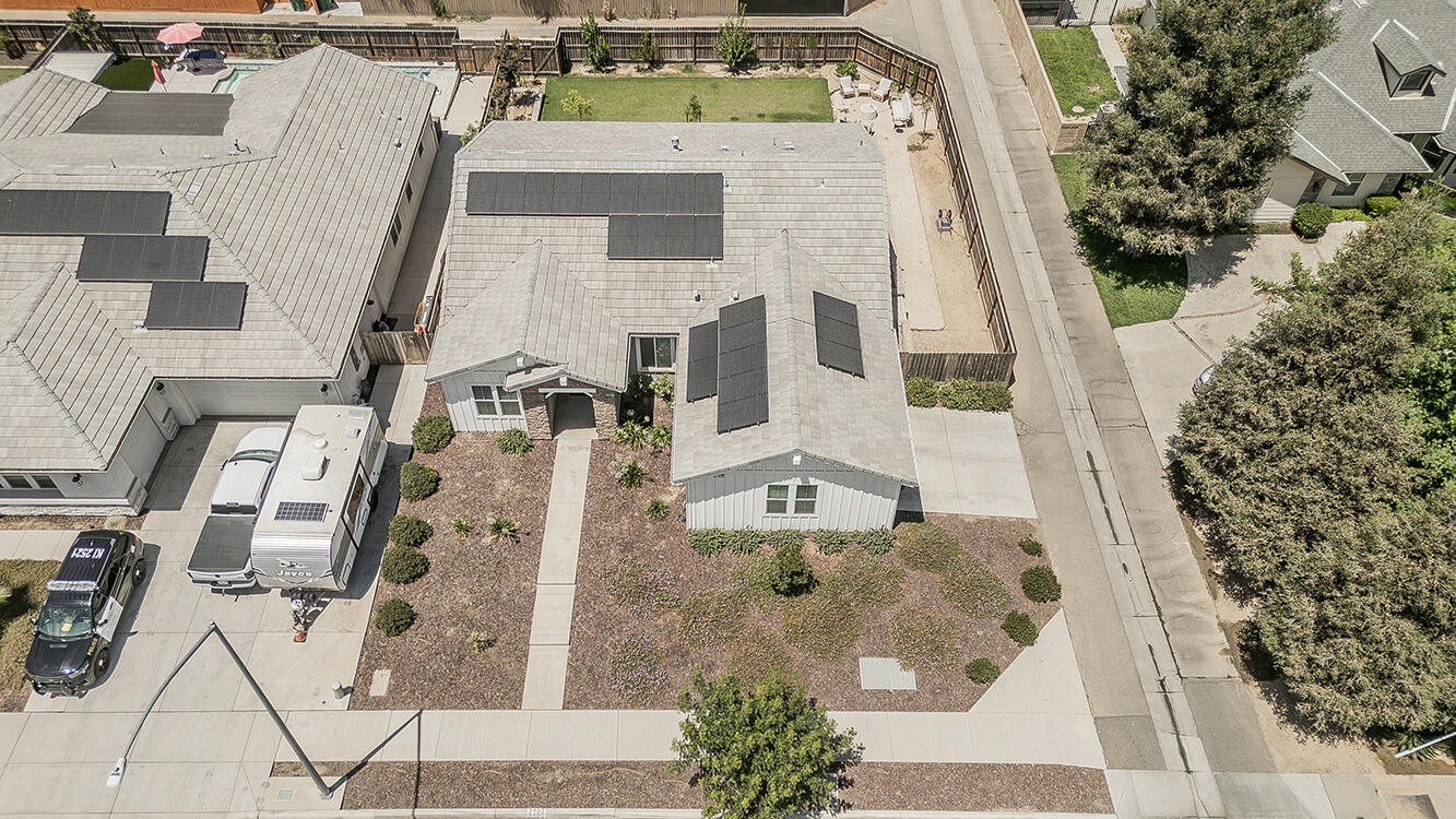 2193 E Kamm Ave, Kingsburg, CA 93631