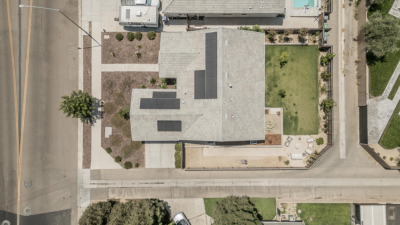 2193 E Kamm Ave, Kingsburg, CA 93631