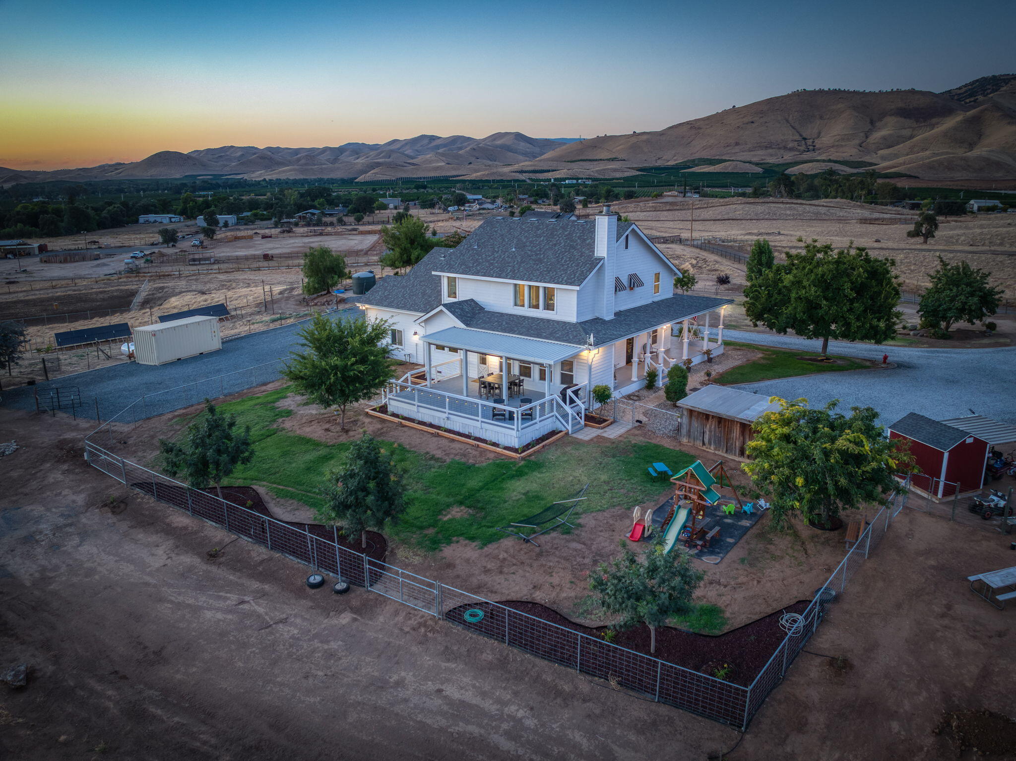 1969 N Pederson Ave, Sanger, CA 93657