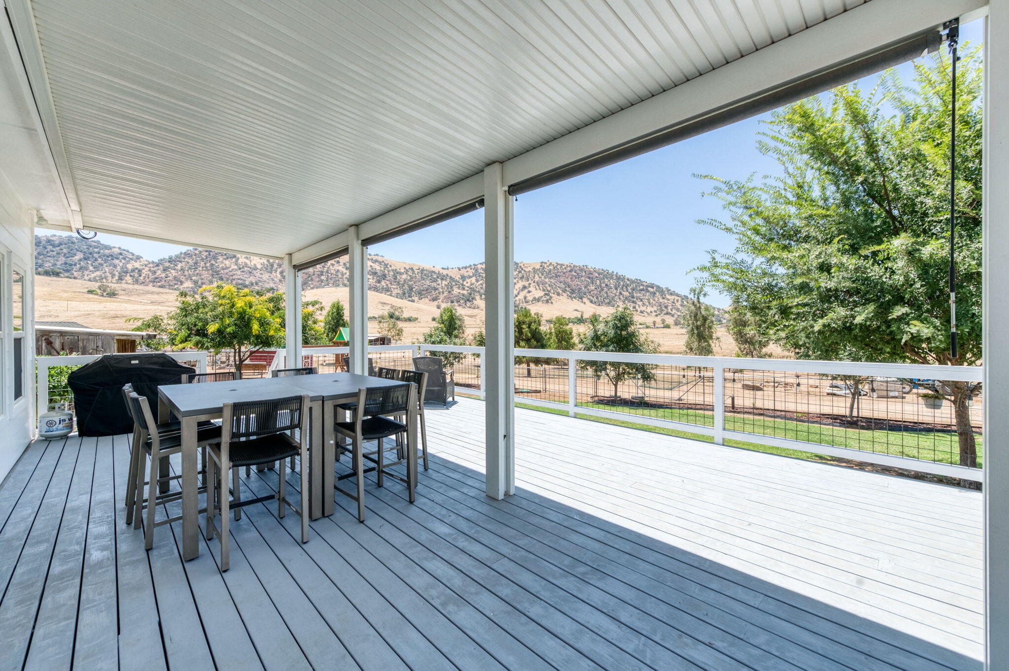 1969 N Pederson Ave, Sanger, CA 93657