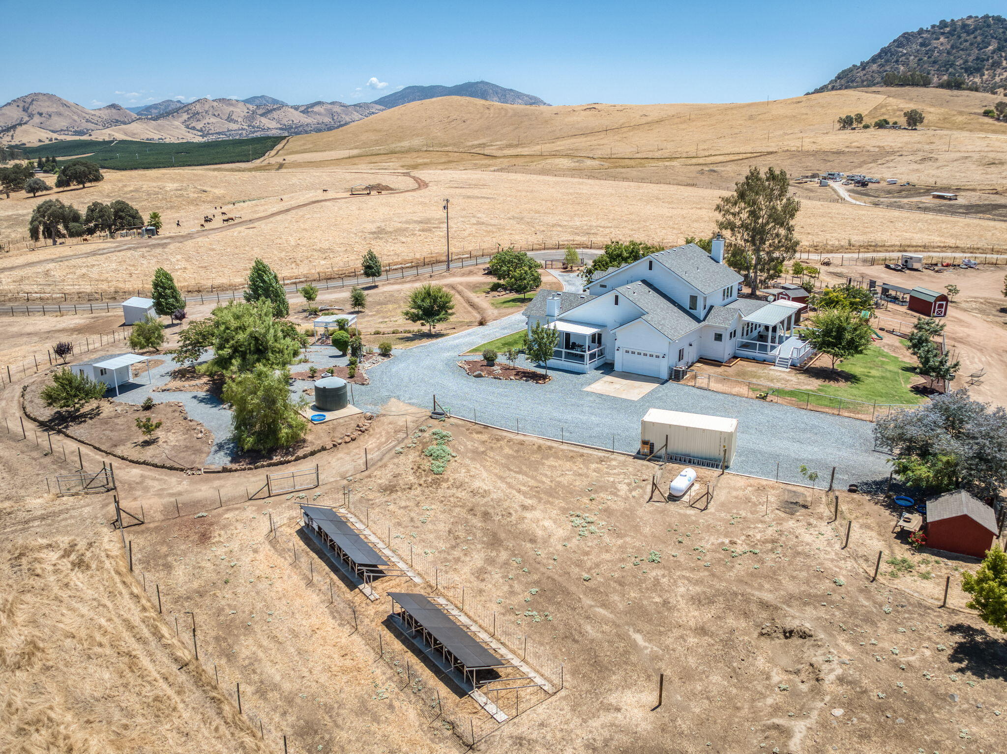 1969 N Pederson Ave, Sanger, CA 93657