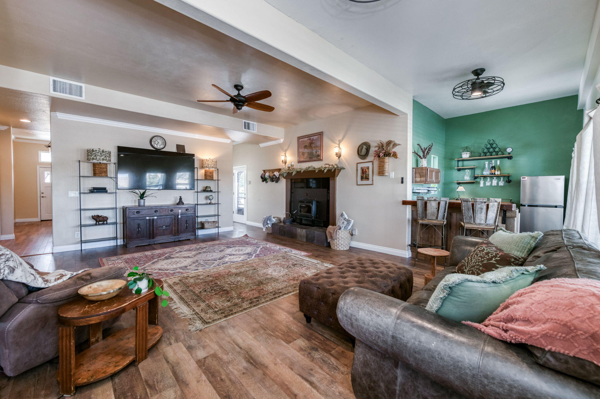 1969 N Pederson Ave, Sanger, CA 93657