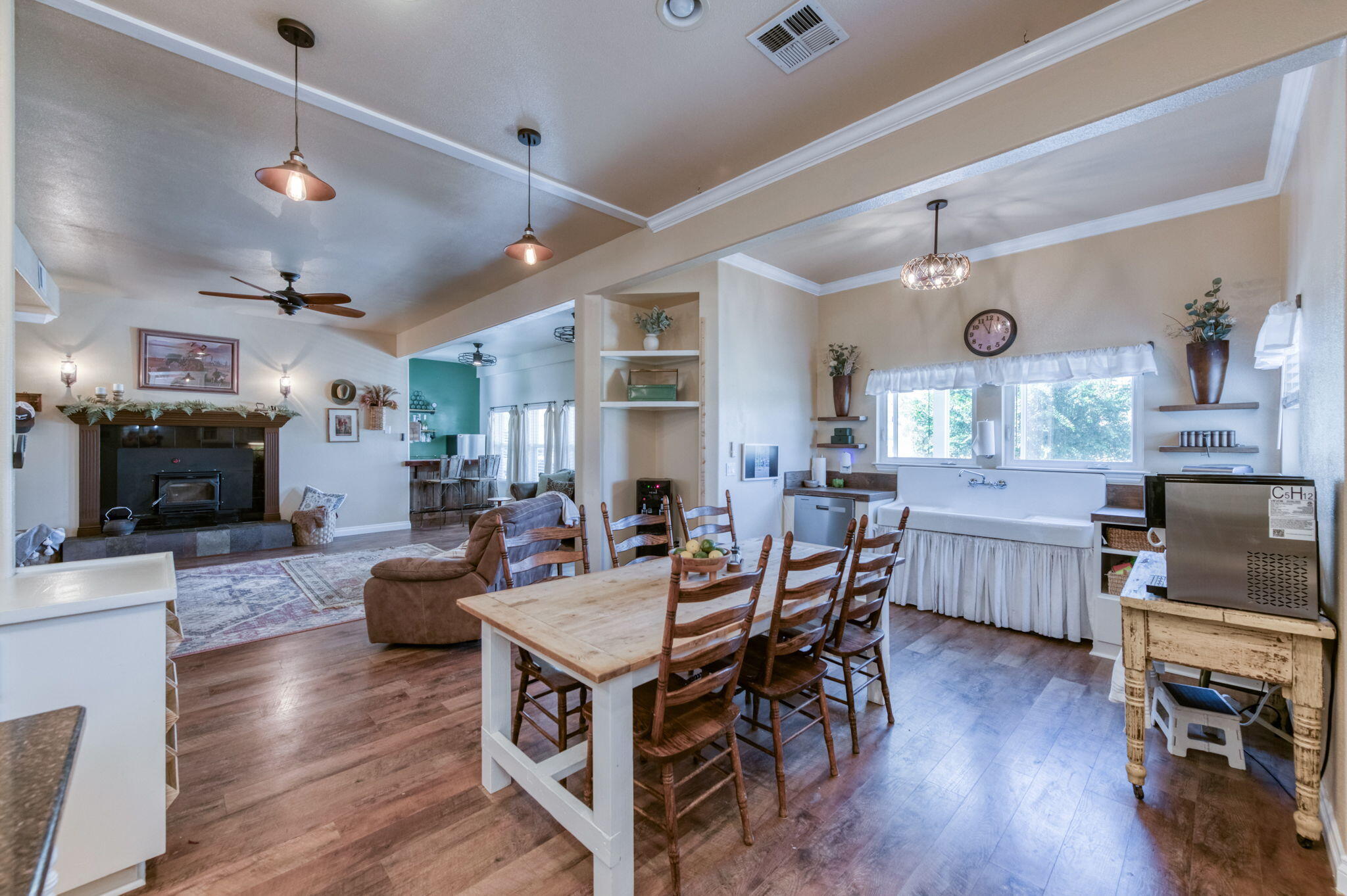 1969 N Pederson Ave, Sanger, CA 93657