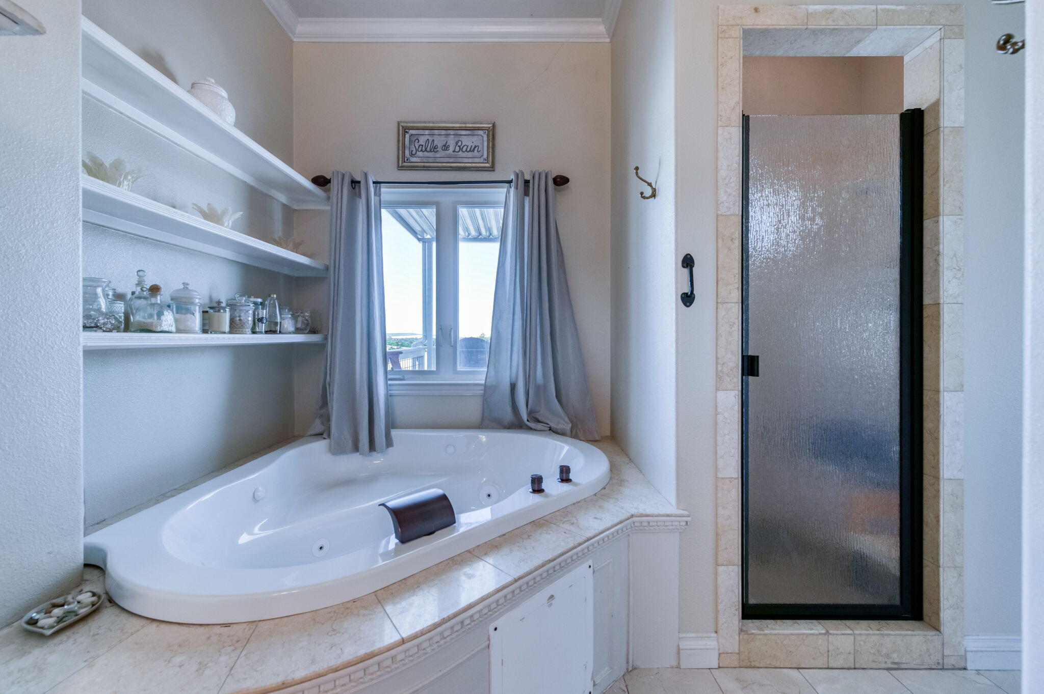 1969 N Pederson Ave, Sanger, CA 93657