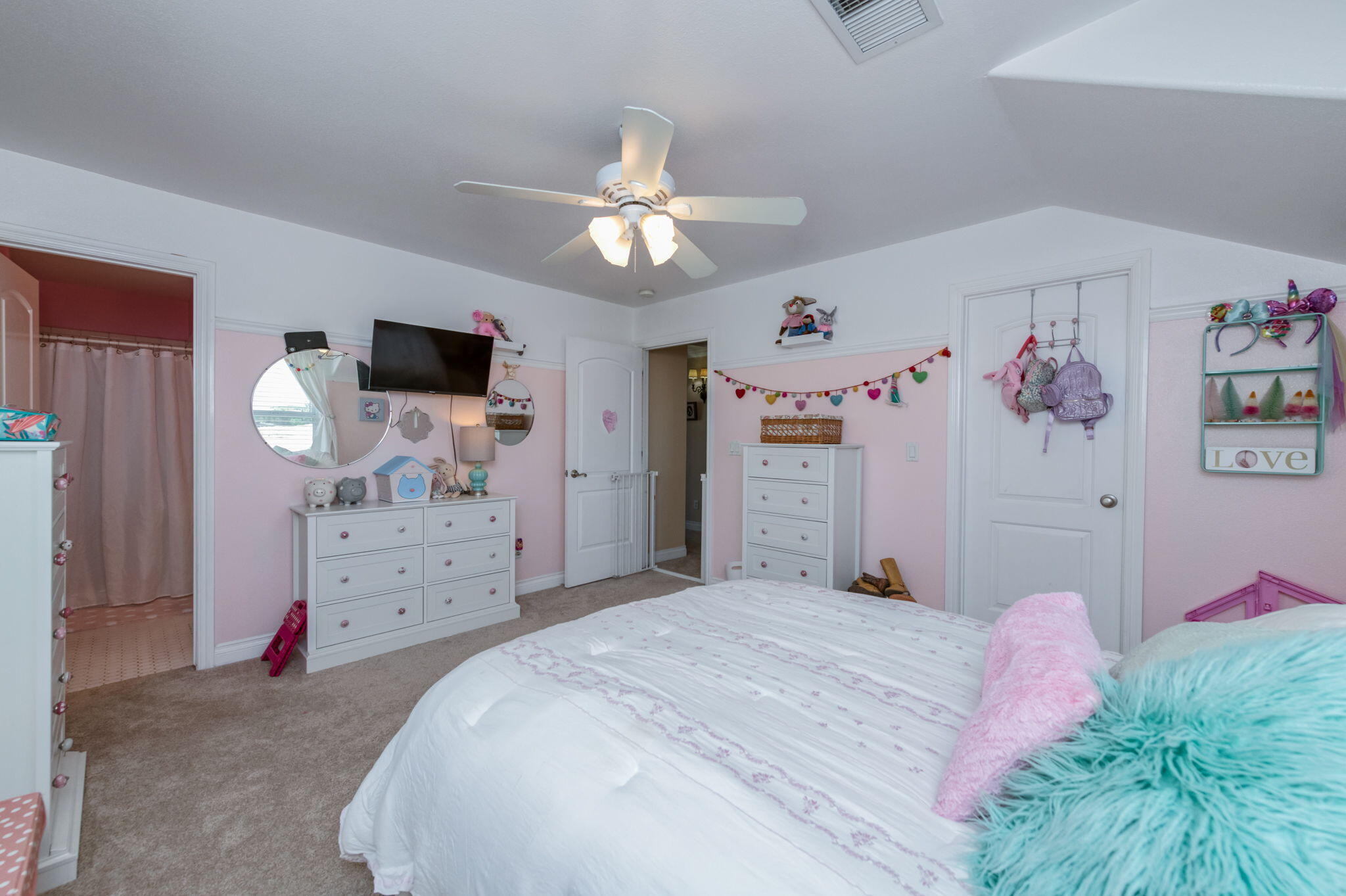 1969 N Pederson Ave, Sanger, CA 93657
