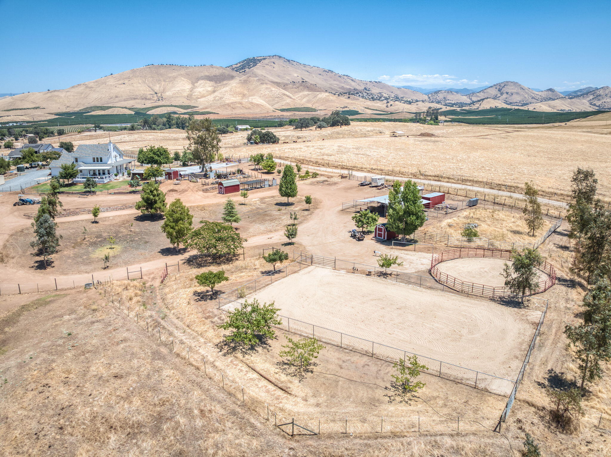 1969 N Pederson Ave, Sanger, CA 93657