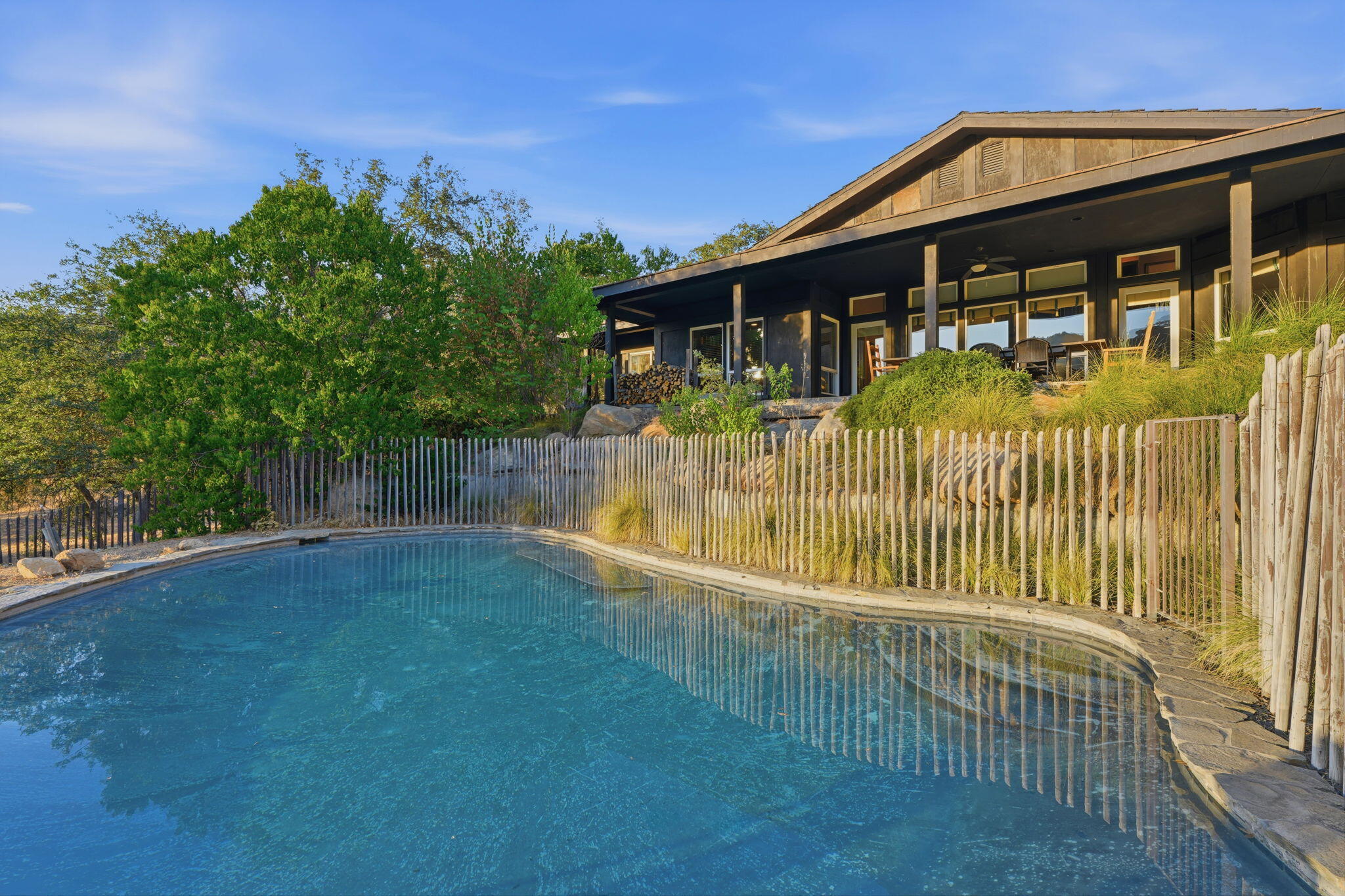 44159 Redbud Trl, Three Rivers, CA 93271
