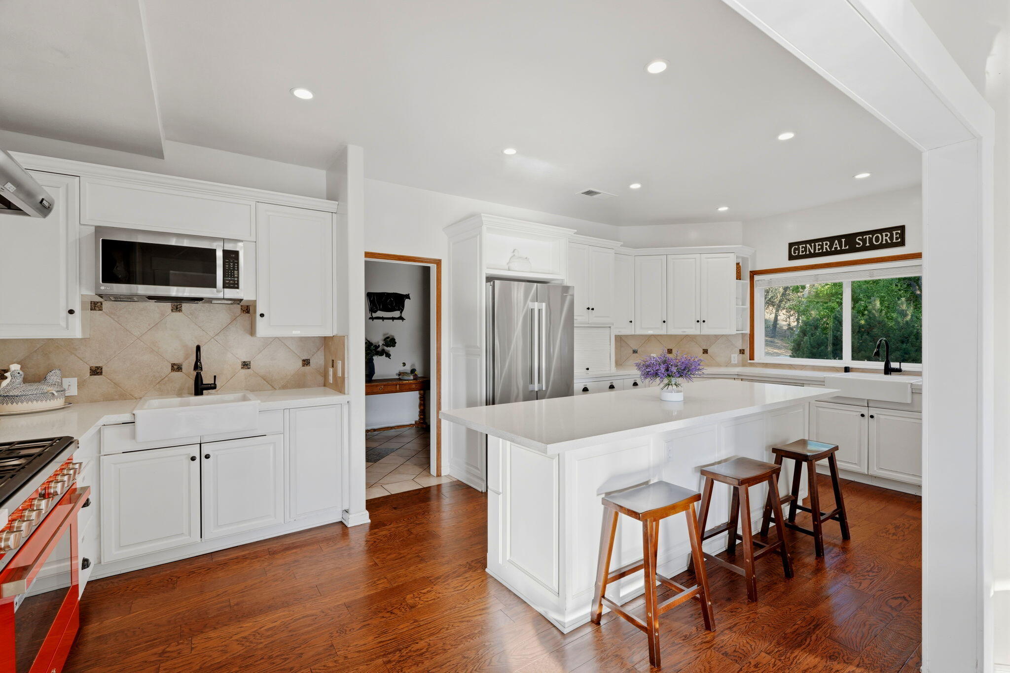 44159 Redbud Trl, Three Rivers, CA 93271