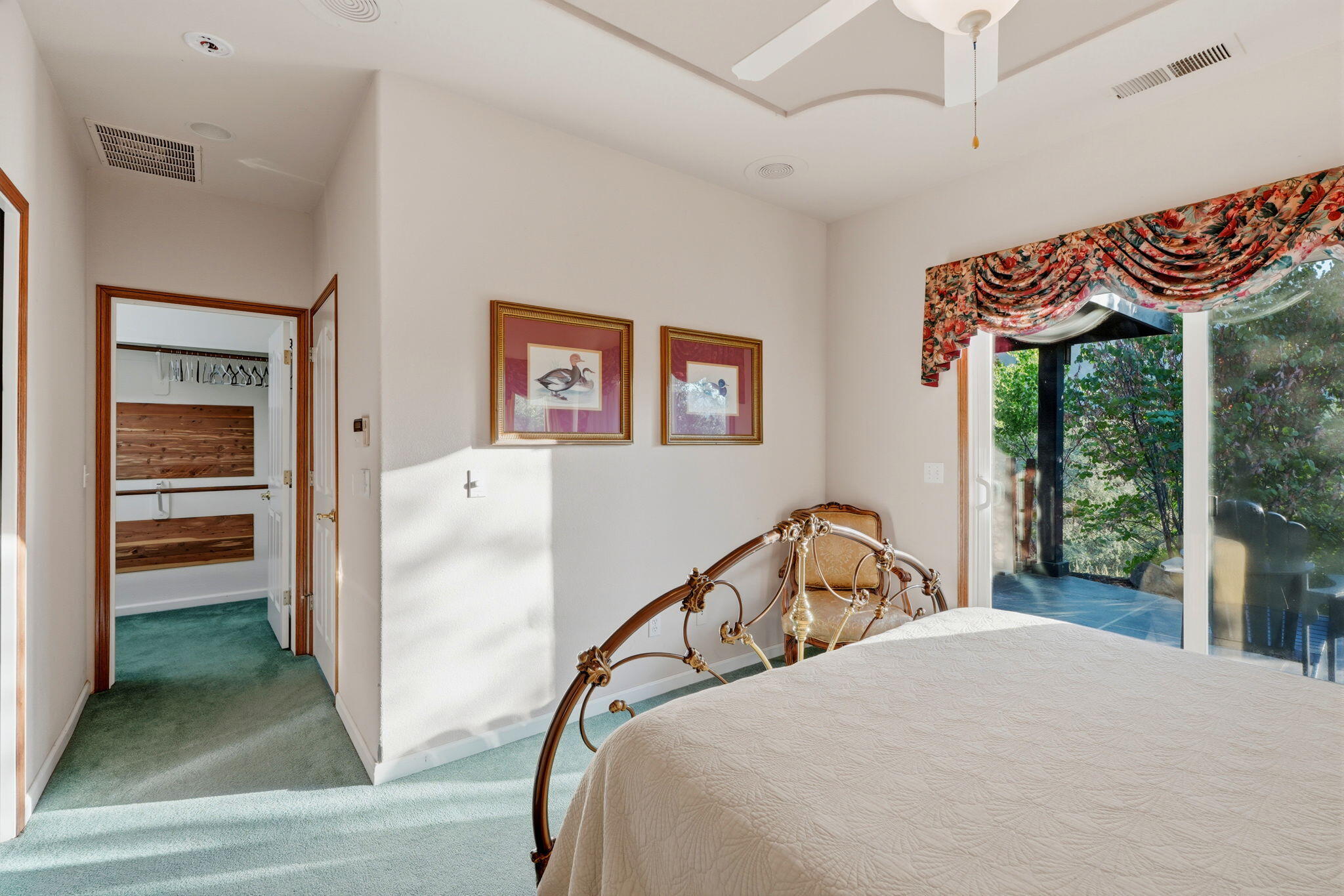 44159 Redbud Trl, Three Rivers, CA 93271