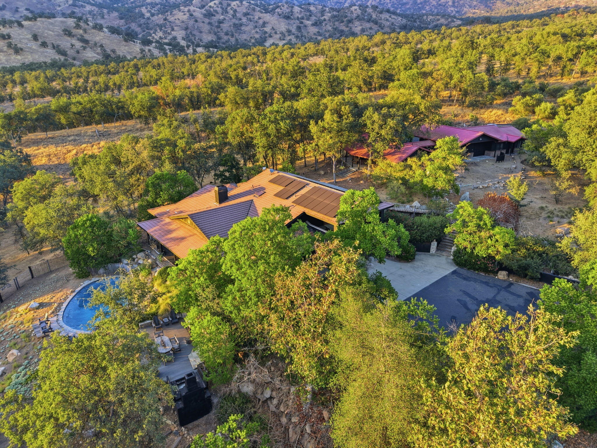 44159 Redbud Trl, Three Rivers, CA 93271