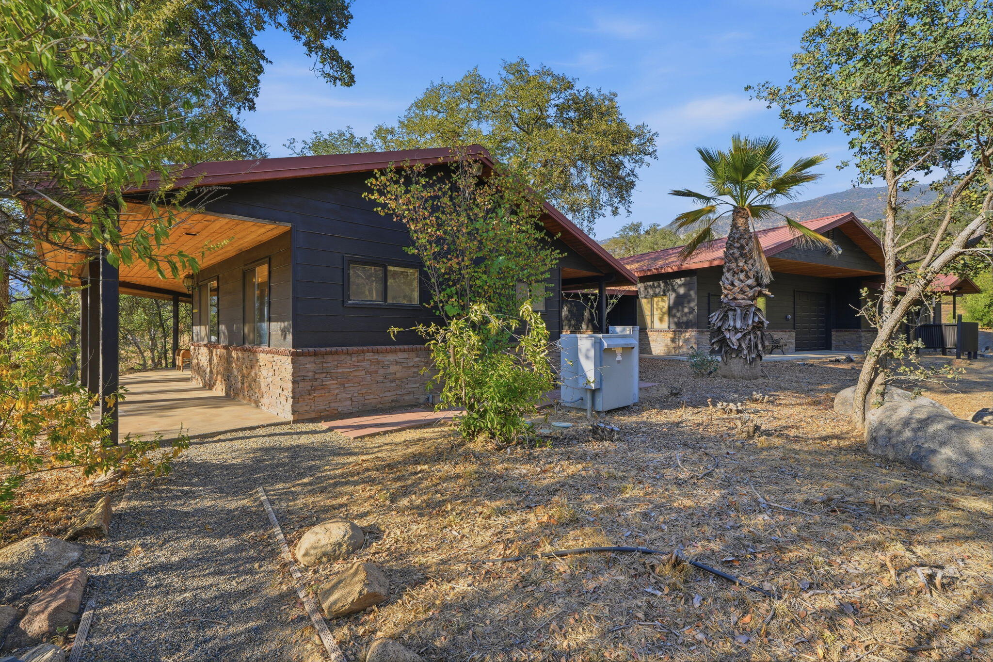 44159 Redbud Trl, Three Rivers, CA 93271