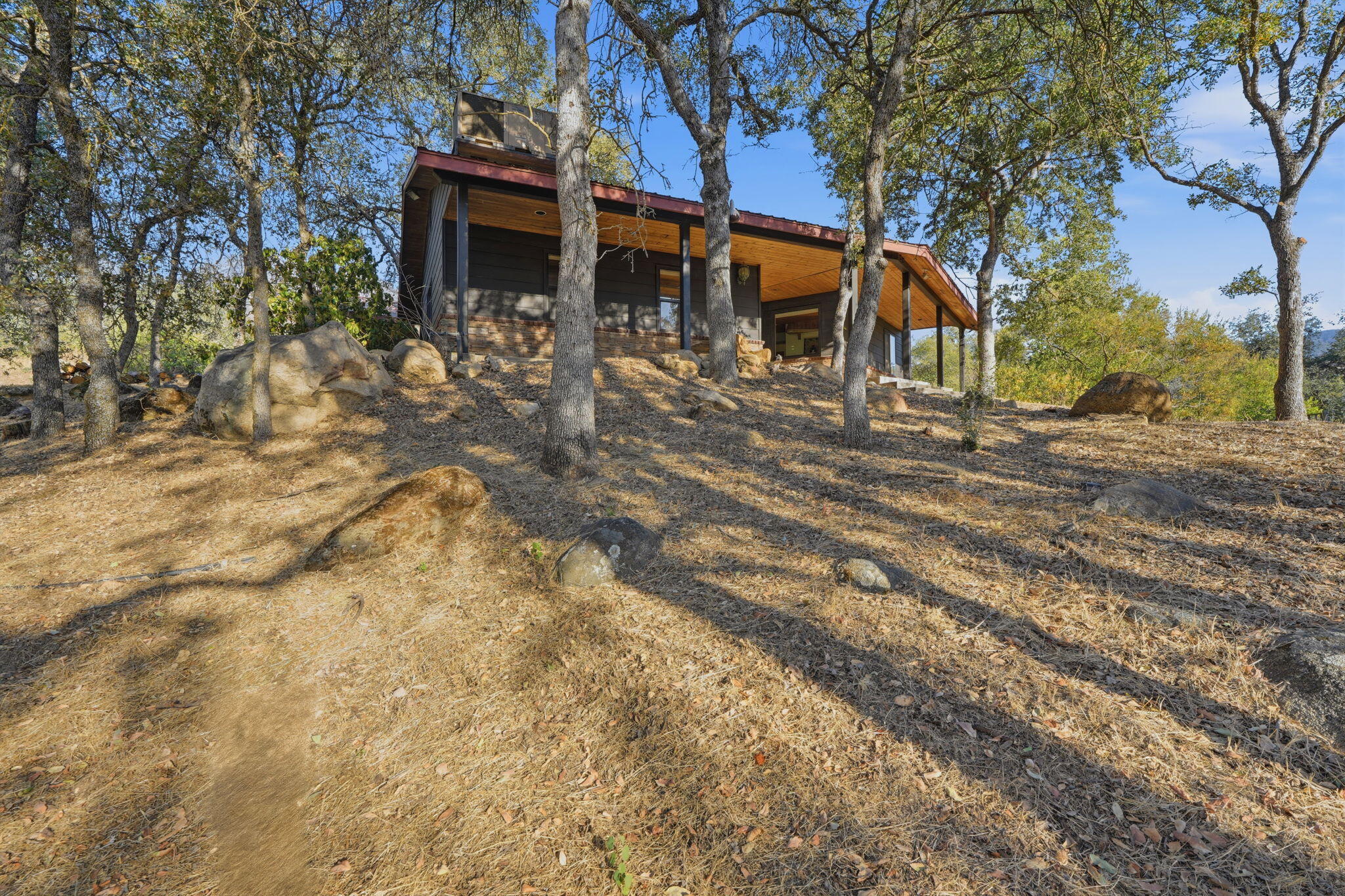 44159 Redbud Trl, Three Rivers, CA 93271