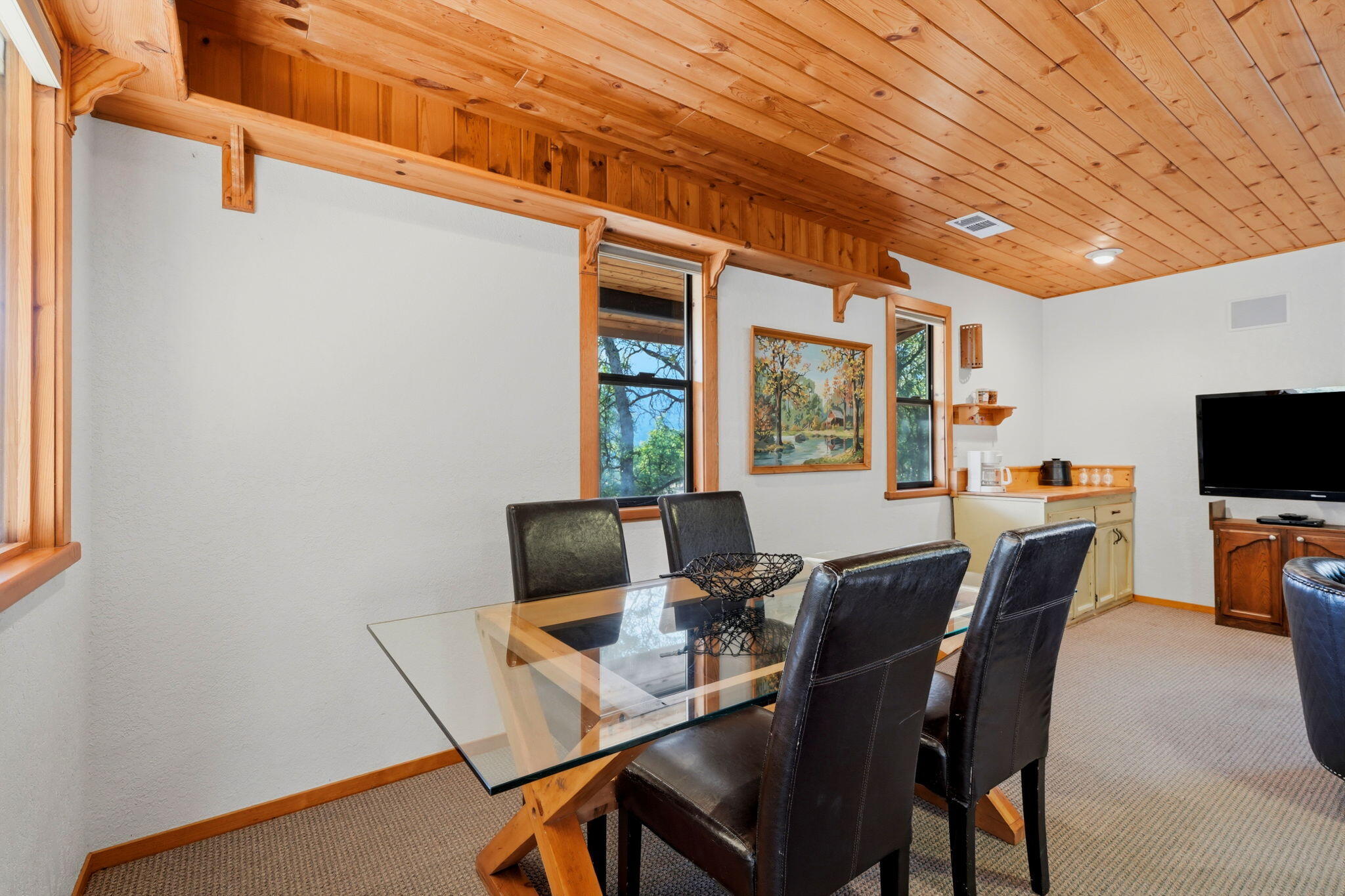 44159 Redbud Trl, Three Rivers, CA 93271