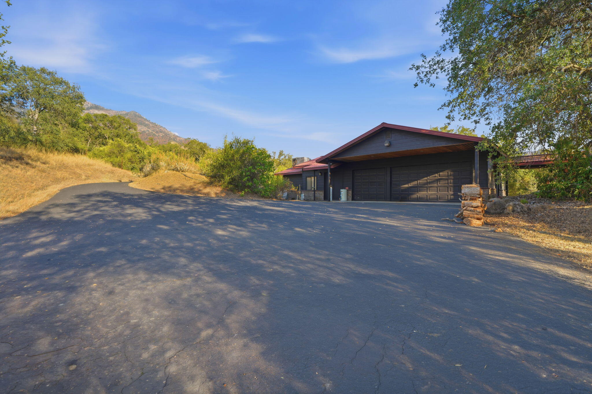 44159 Redbud Trl, Three Rivers, CA 93271