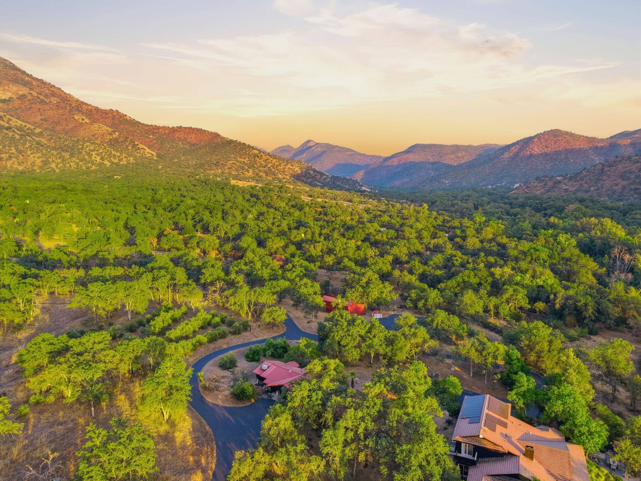 44159 Redbud Trl, Three Rivers, CA 93271