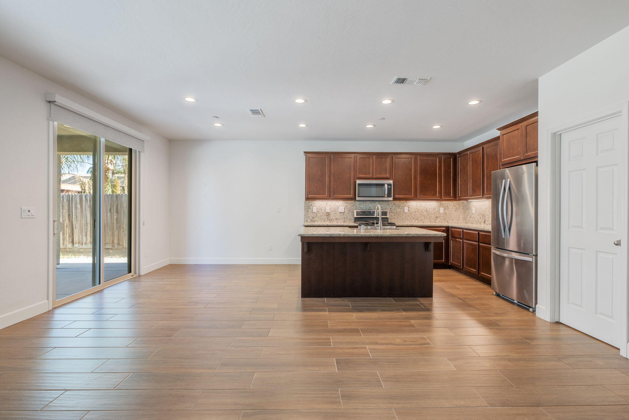 3315 S Meadowbrook St, Visalia, CA 93292