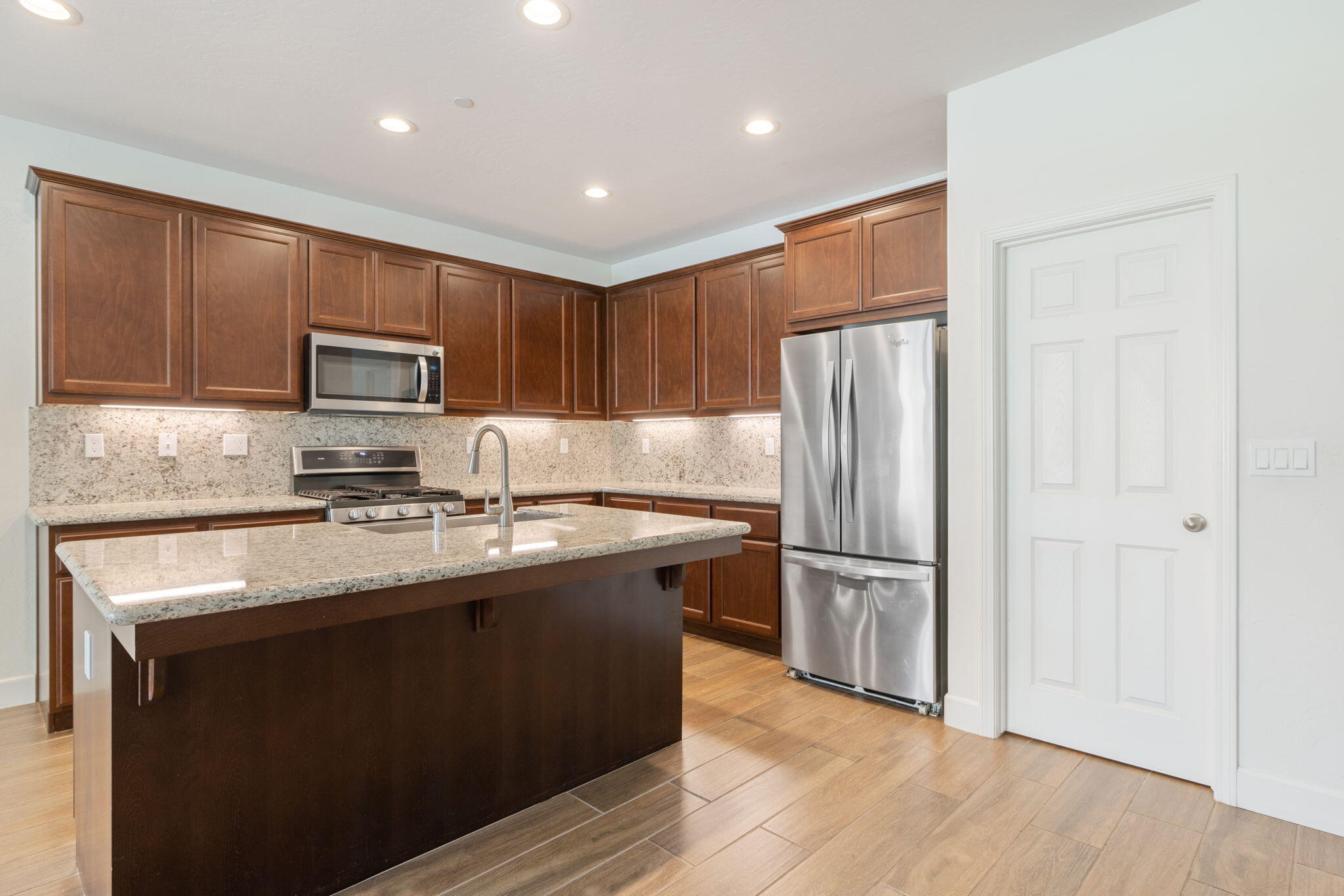 3315 S Meadowbrook St, Visalia, CA 93292
