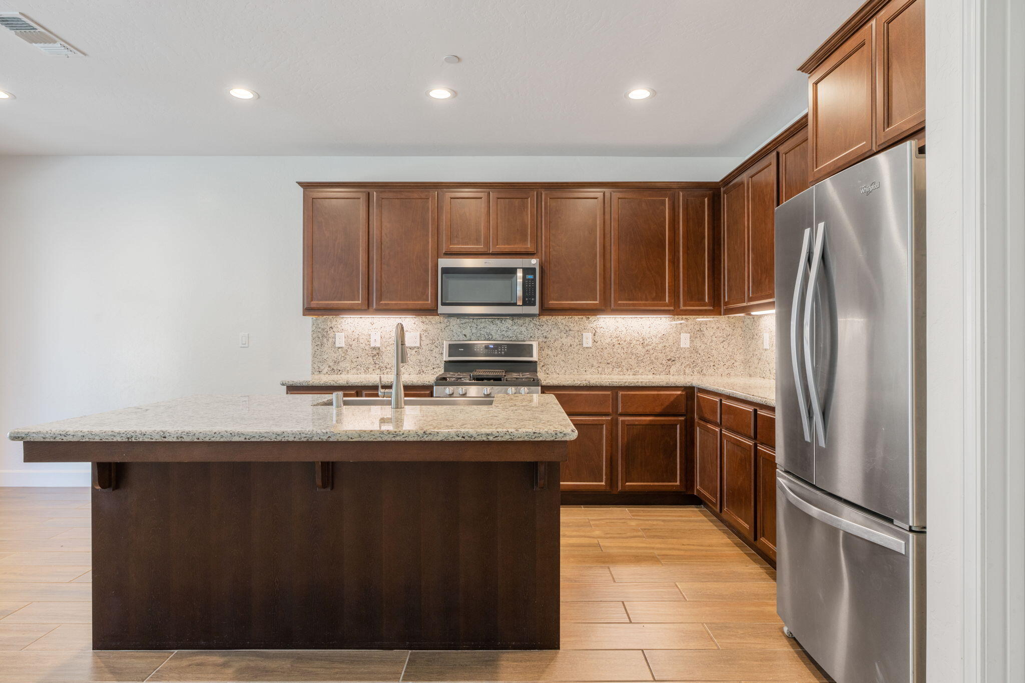 3315 S Meadowbrook St, Visalia, CA 93292