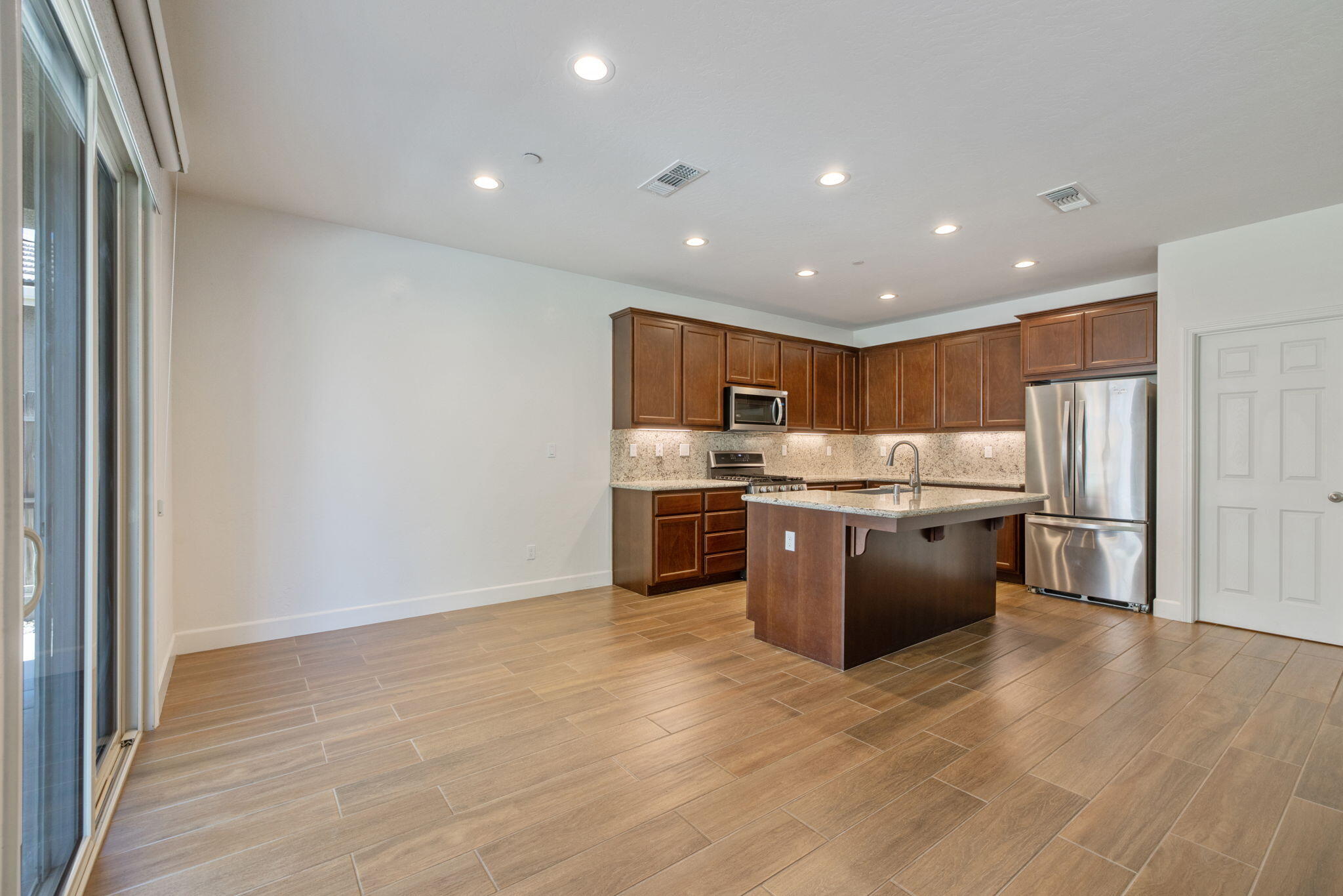 3315 S Meadowbrook St, Visalia, CA 93292