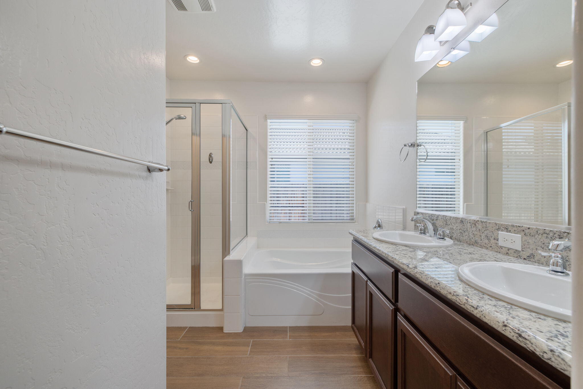 3315 S Meadowbrook St, Visalia, CA 93292