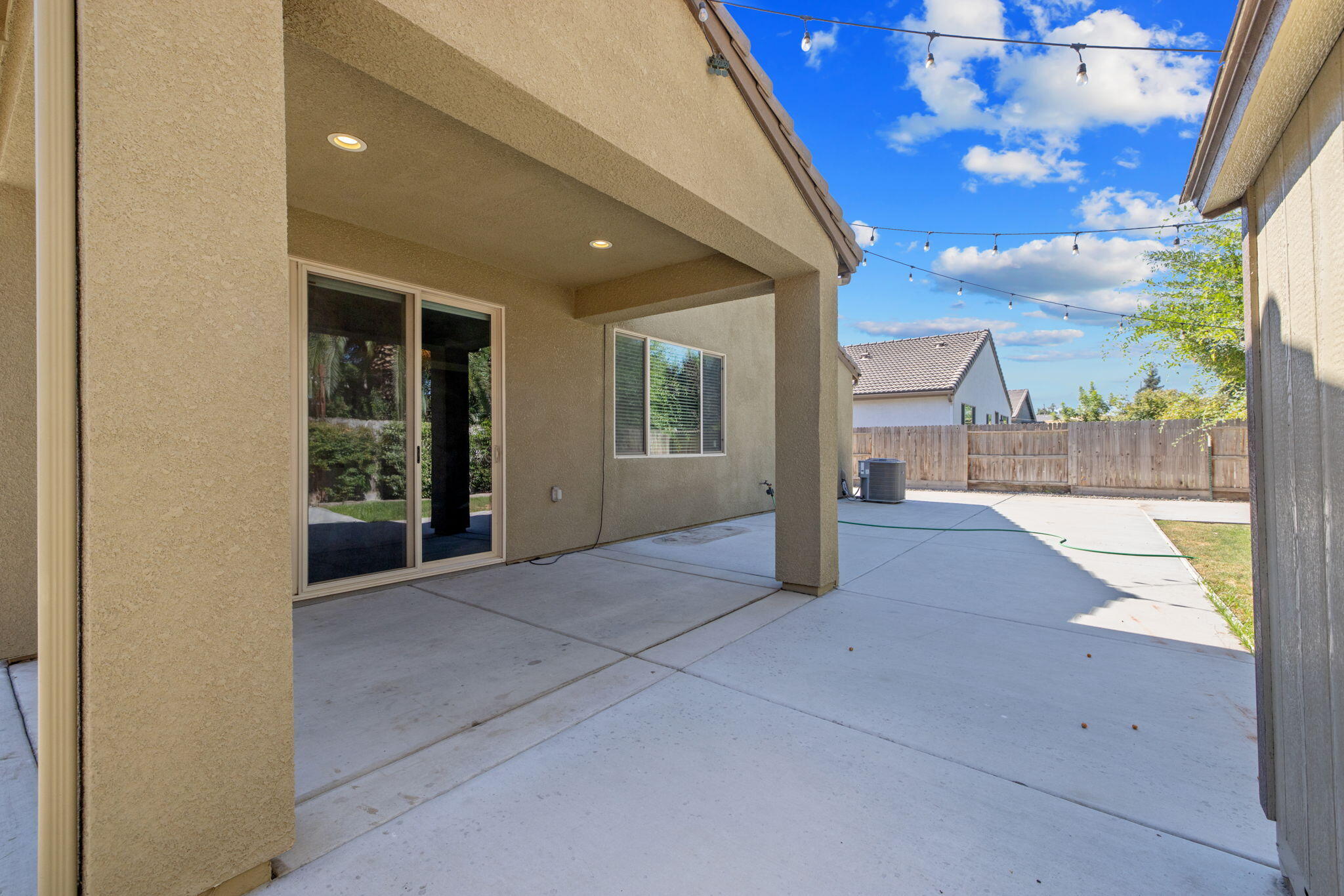3315 S Meadowbrook St, Visalia, CA 93292