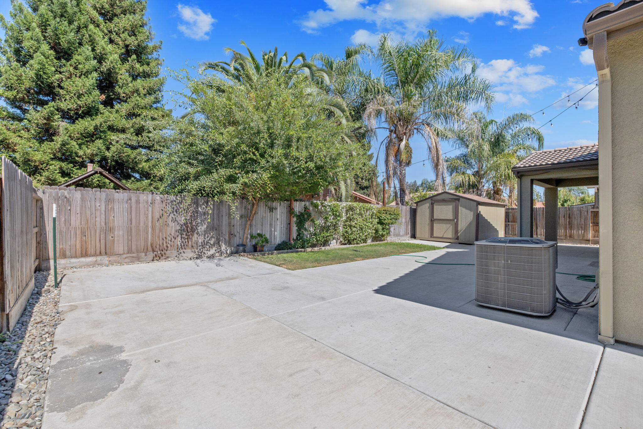 3315 S Meadowbrook St, Visalia, CA 93292
