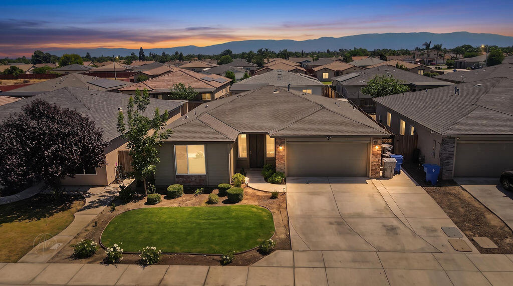 1309 Eagle Creek St, Bakersfield, CA 93307