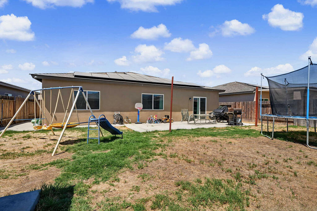 1309 Eagle Creek St, Bakersfield, CA 93307