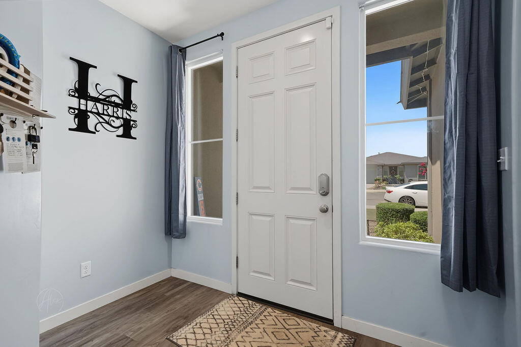 1309 Eagle Creek St, Bakersfield, CA 93307
