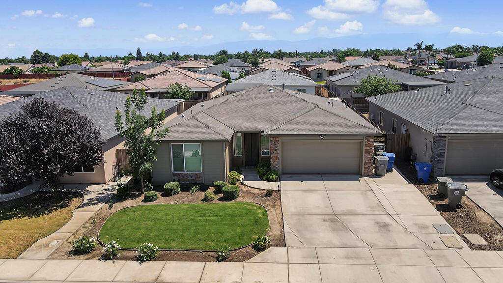 1309 Eagle Creek St, Bakersfield, CA 93307